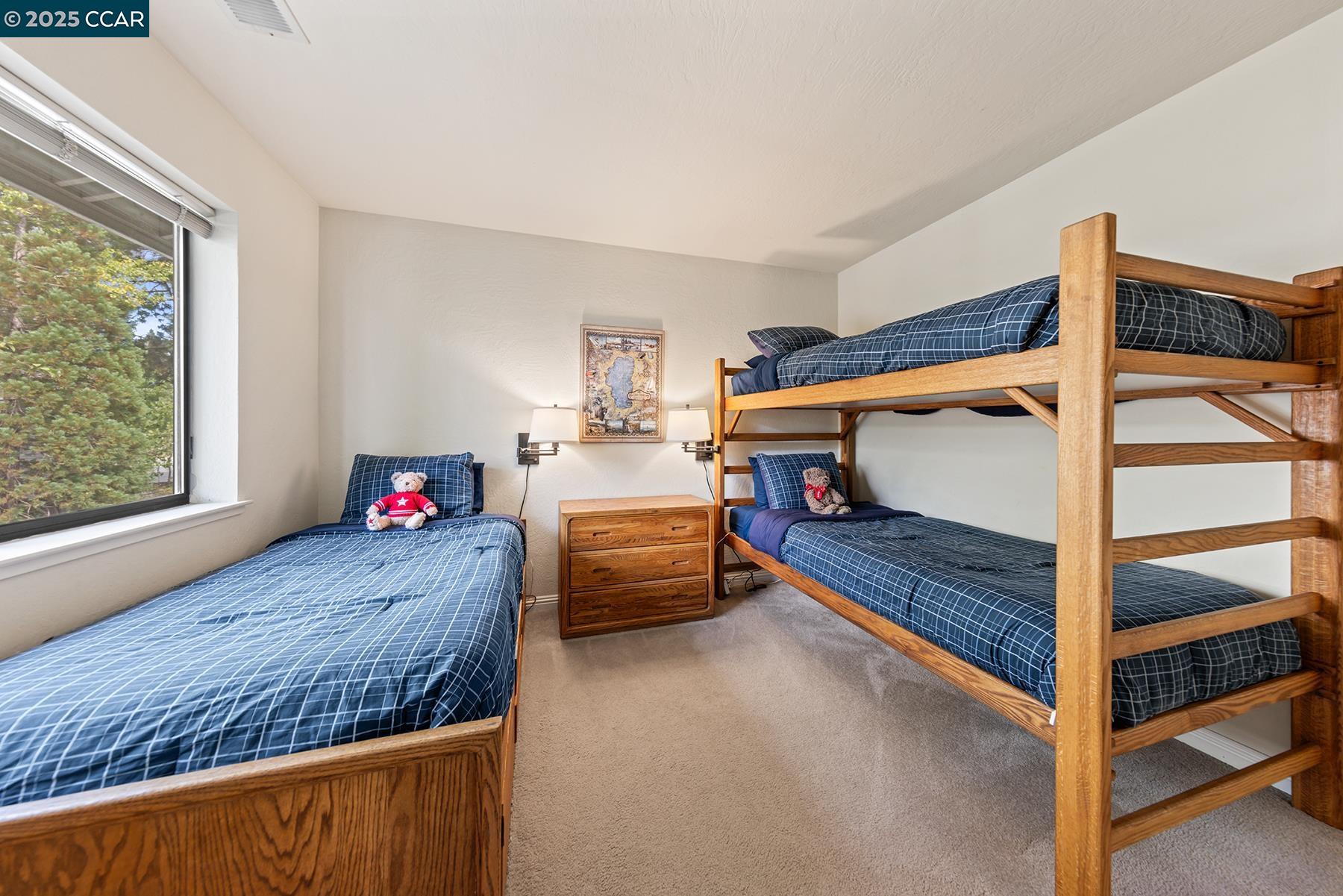 Detail Gallery Image 19 of 28 For 8016 N Lake Blvd, Kings Beach,  CA 96143 - 3 Beds | 2/1 Baths