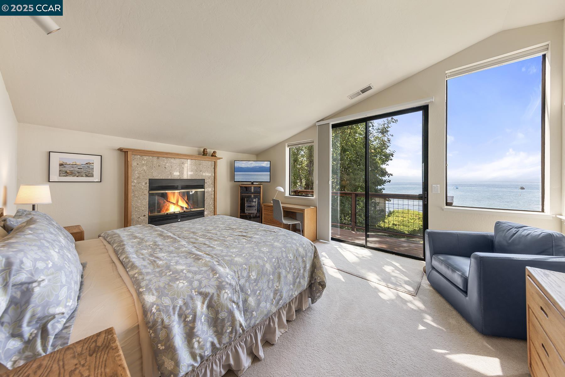 Detail Gallery Image 6 of 28 For 8016 N Lake Blvd, Kings Beach,  CA 96143 - 3 Beds | 2/1 Baths