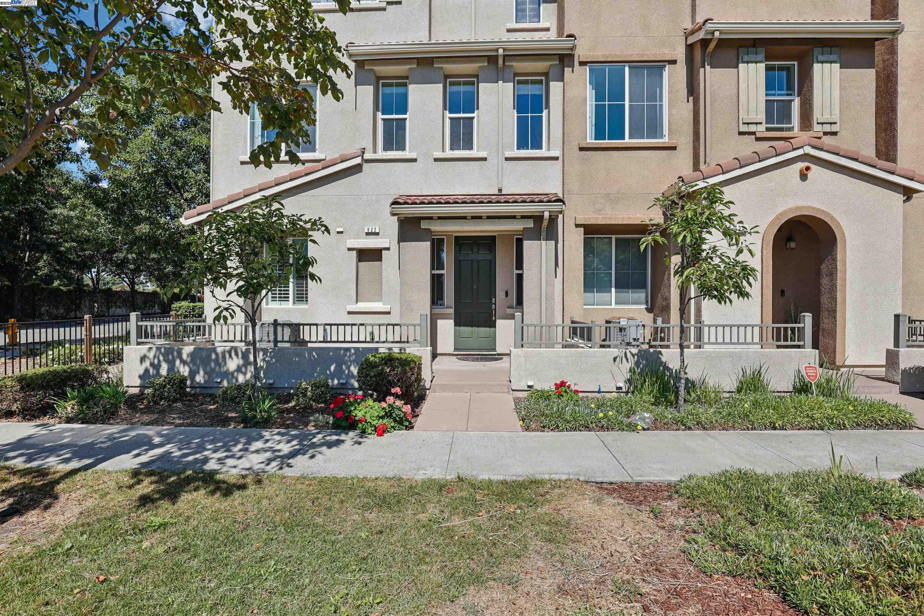 More Details about MLS # 41111820 : 622 MOSS WAY