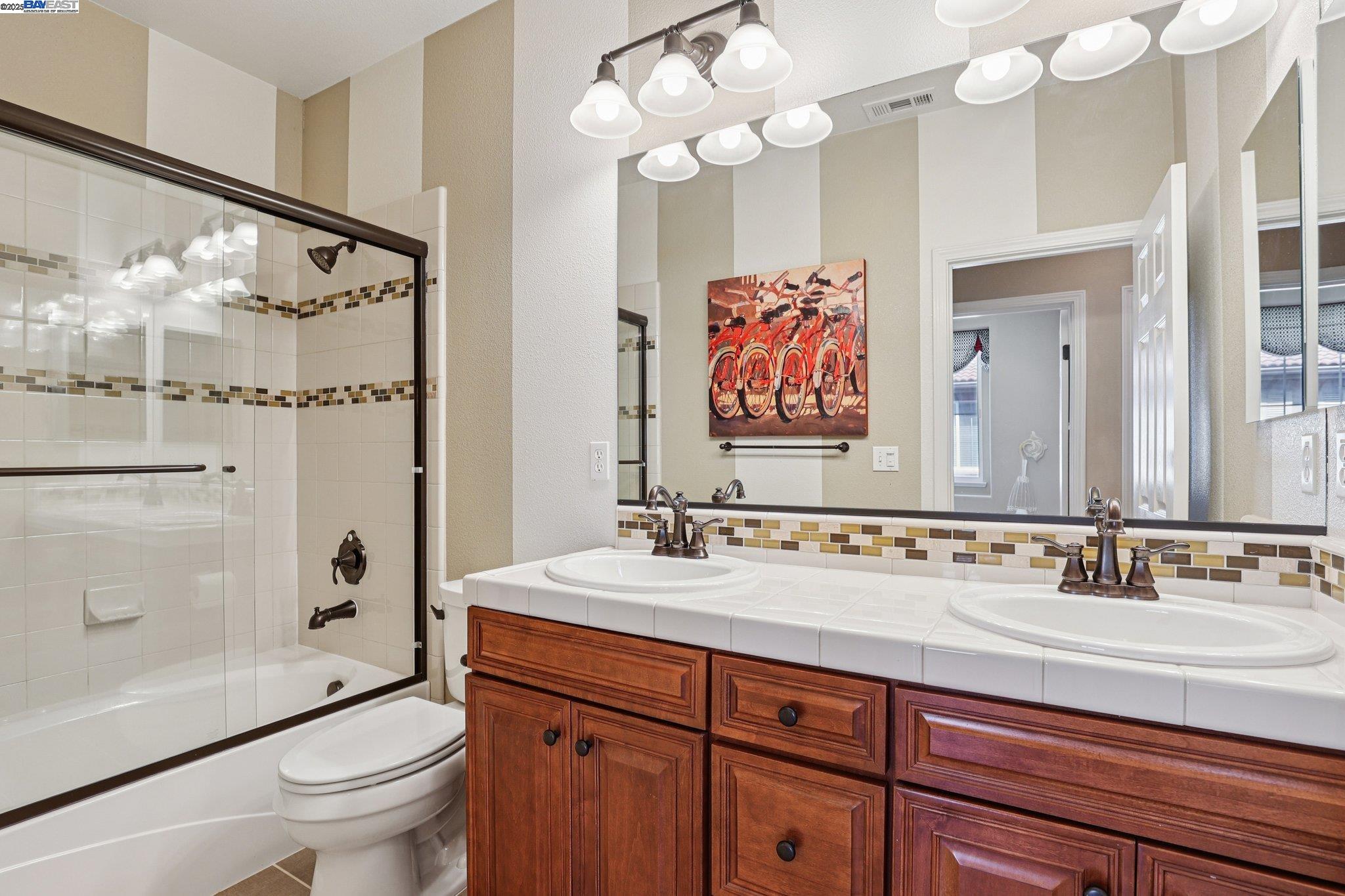 Detail Gallery Image 17 of 25 For 622 Moss Way, Hayward,  CA 94541 - 4 Beds | 3/1 Baths