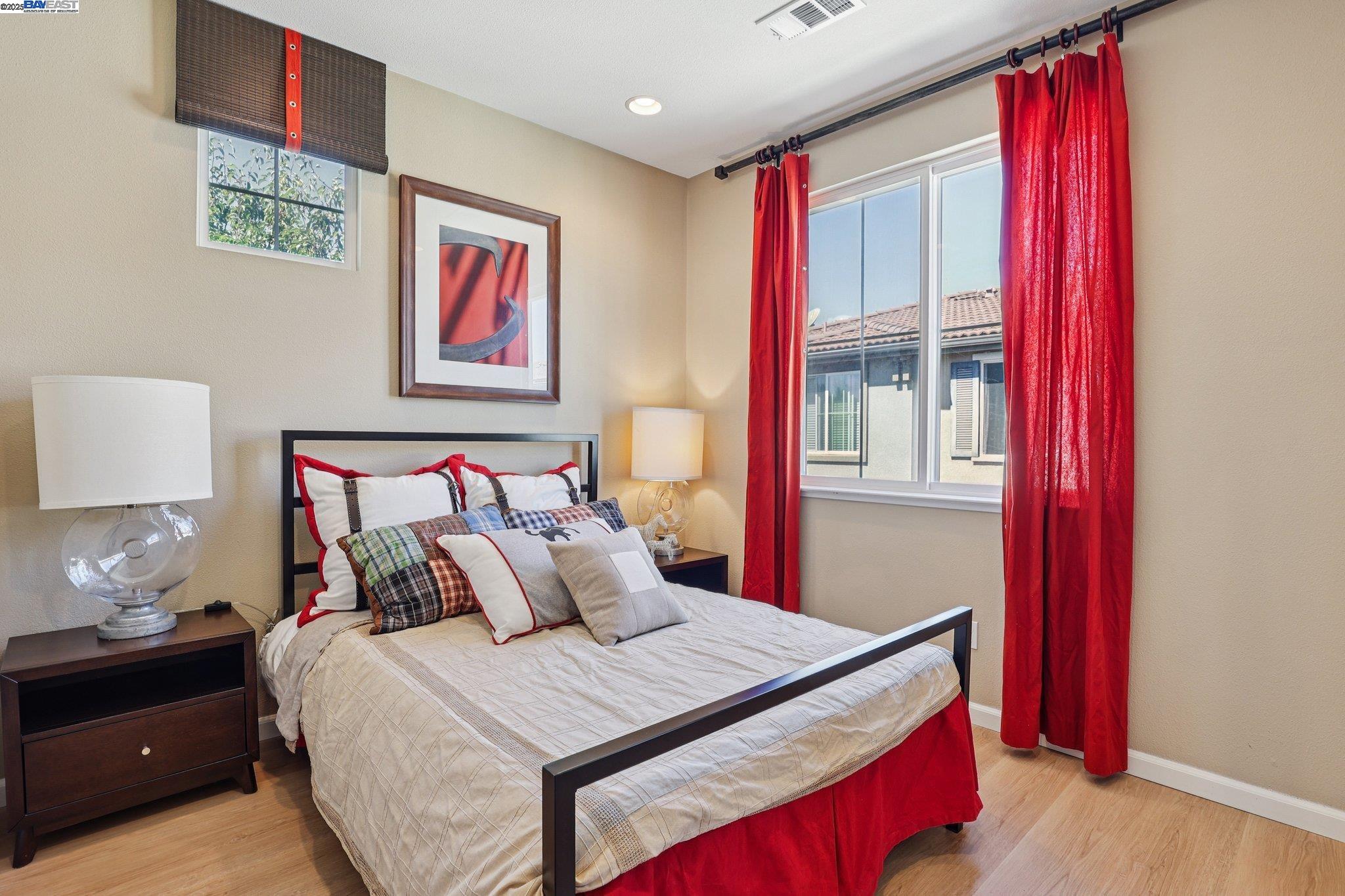 Detail Gallery Image 18 of 25 For 622 Moss Way, Hayward,  CA 94541 - 4 Beds | 3/1 Baths