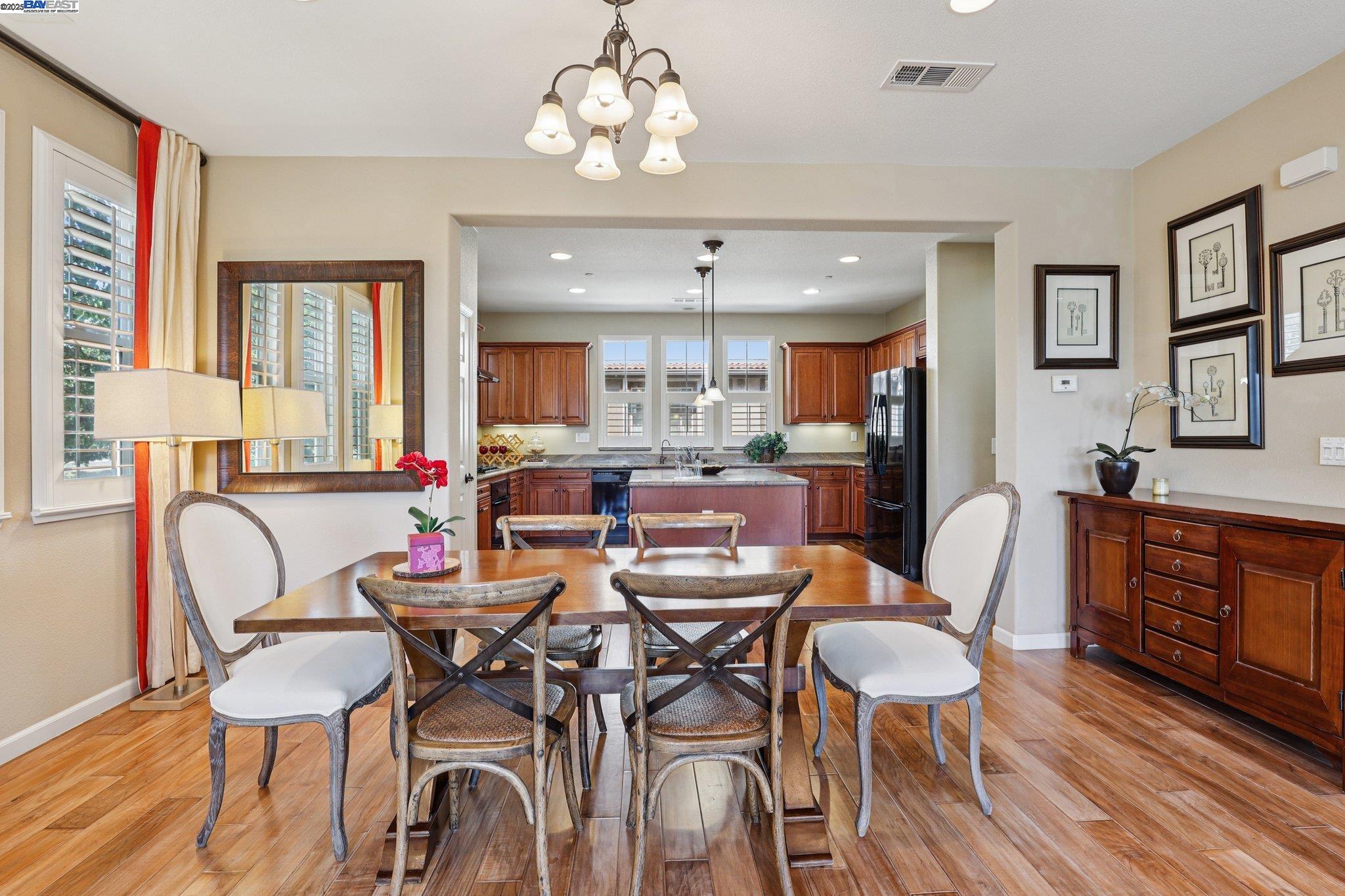 Detail Gallery Image 10 of 25 For 622 Moss Way, Hayward,  CA 94541 - 4 Beds | 3/1 Baths