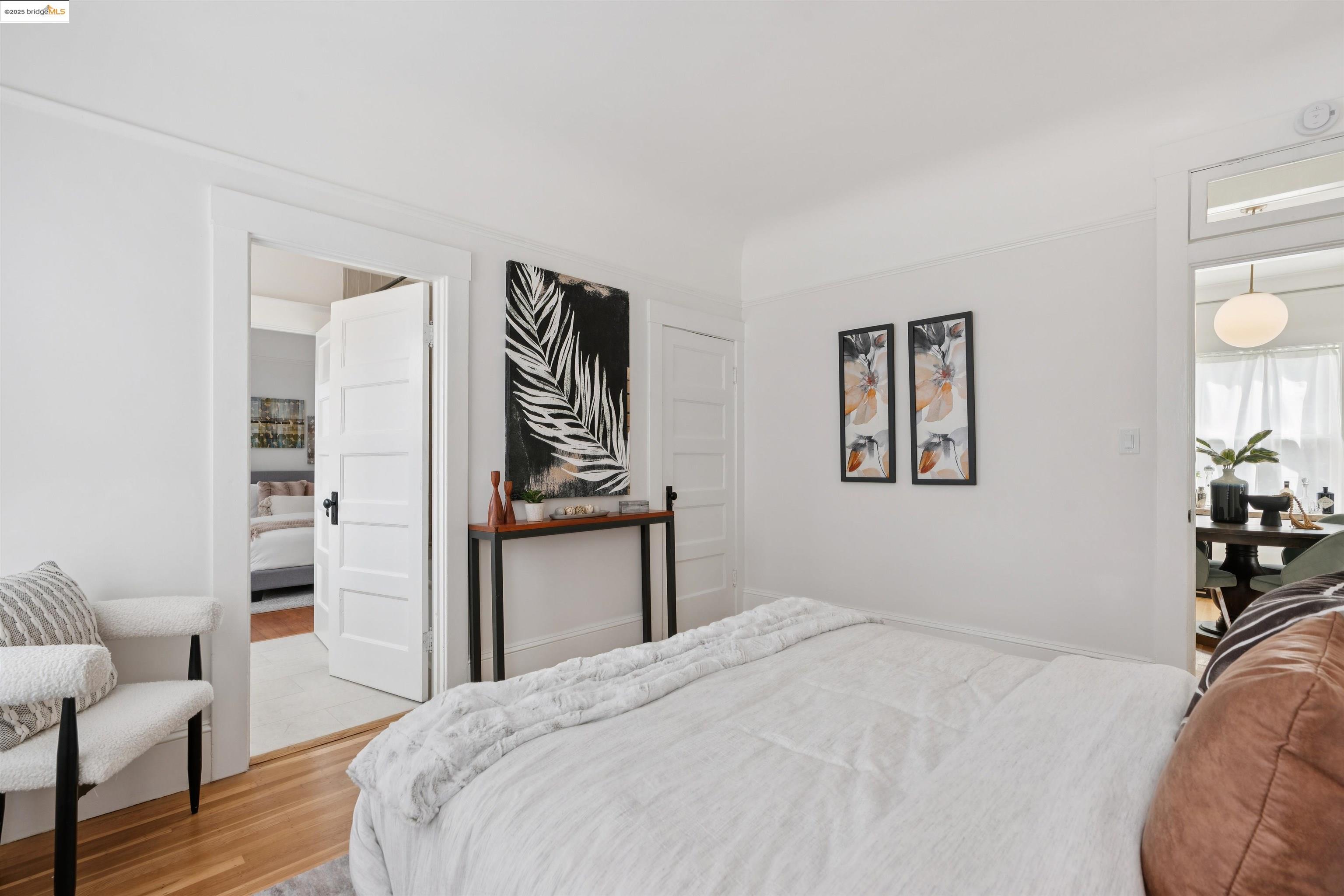 Detail Gallery Image 17 of 39 For 686 41st St, Oakland,  CA 94609 - 2 Beds | 1 Baths