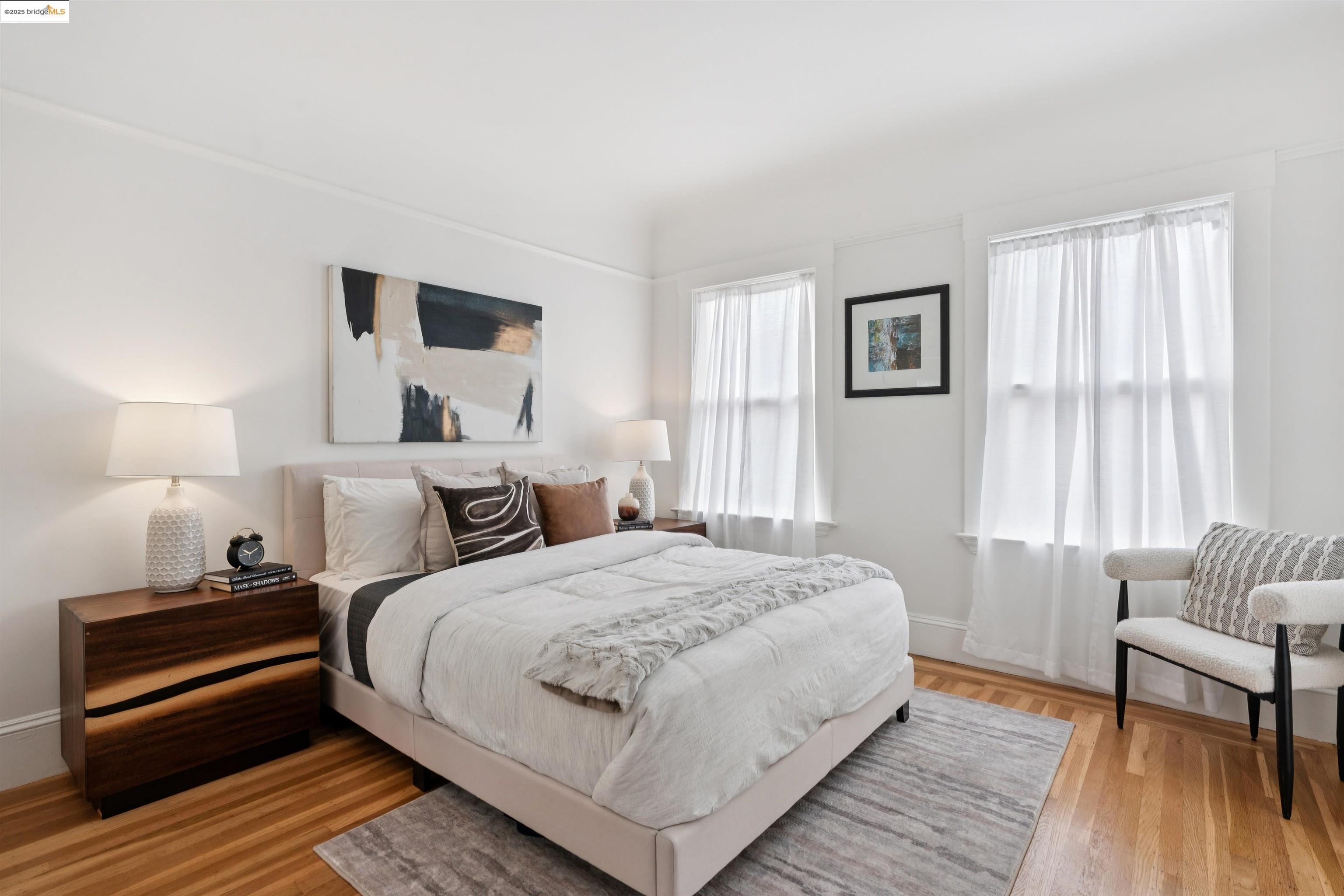 Detail Gallery Image 18 of 39 For 686 41st St, Oakland,  CA 94609 - 2 Beds | 1 Baths