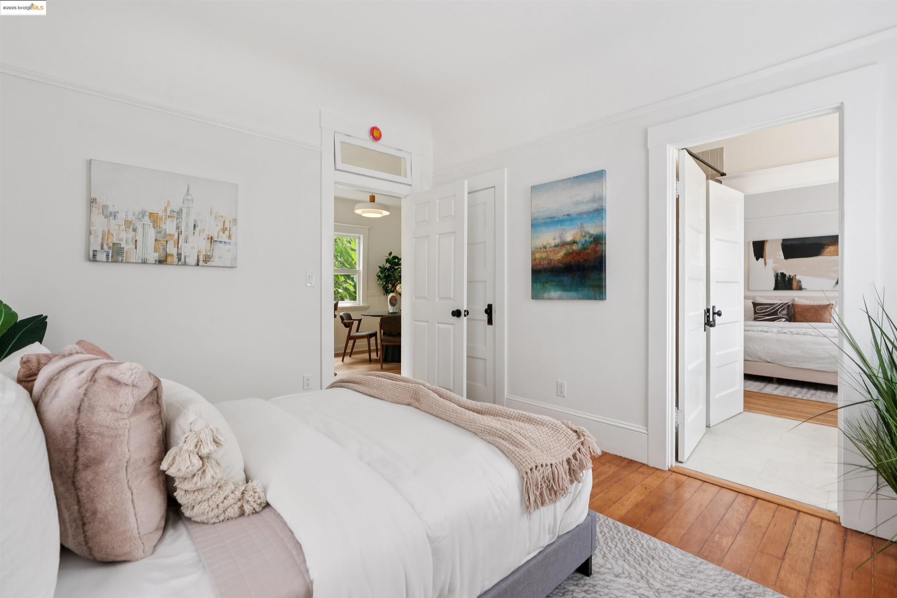 Detail Gallery Image 19 of 39 For 686 41st St, Oakland,  CA 94609 - 2 Beds | 1 Baths