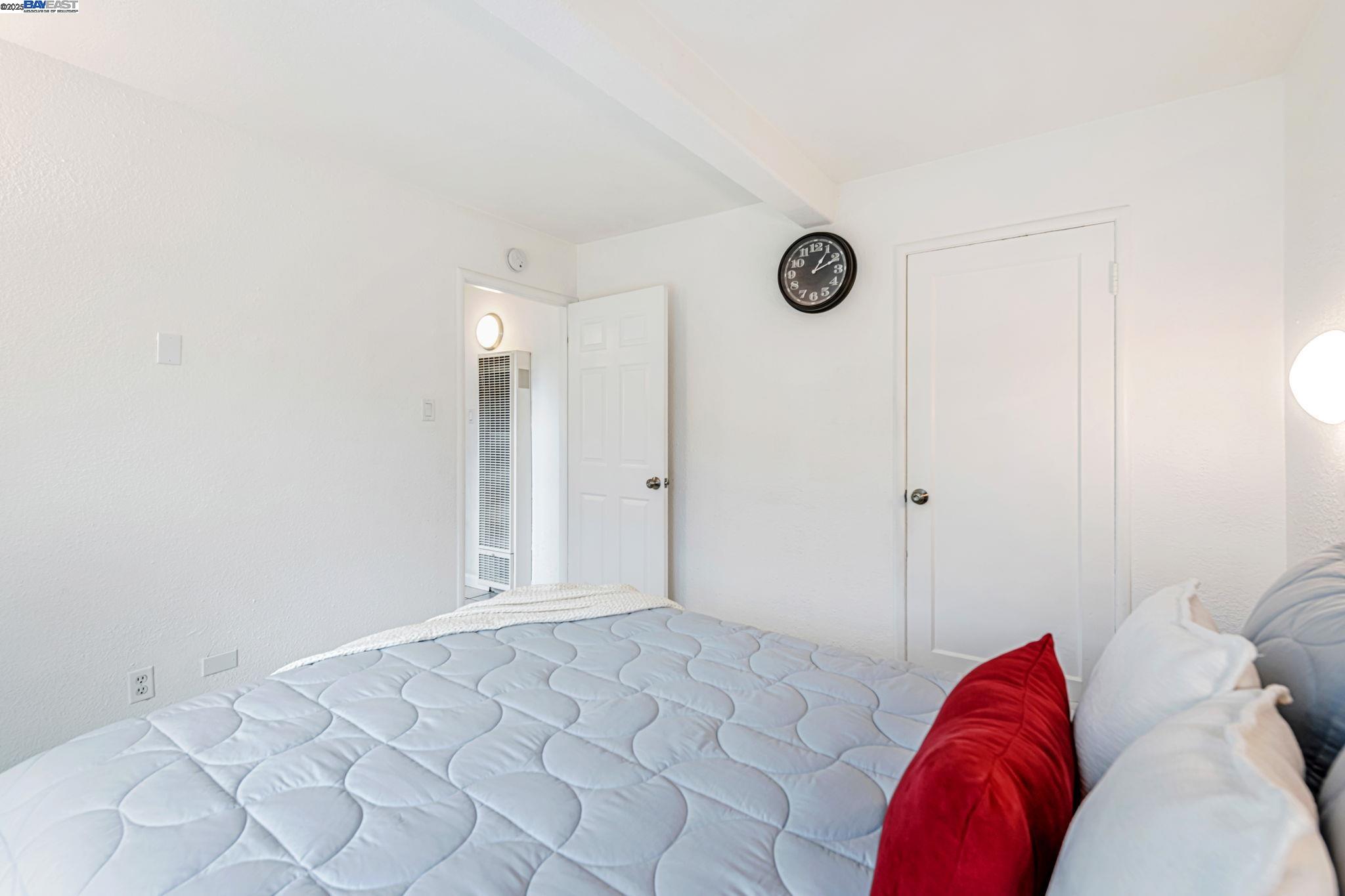 Detail Gallery Image 19 of 33 For 22857 Fuller Ave, Hayward,  CA 94541 - 2 Beds | 1 Baths