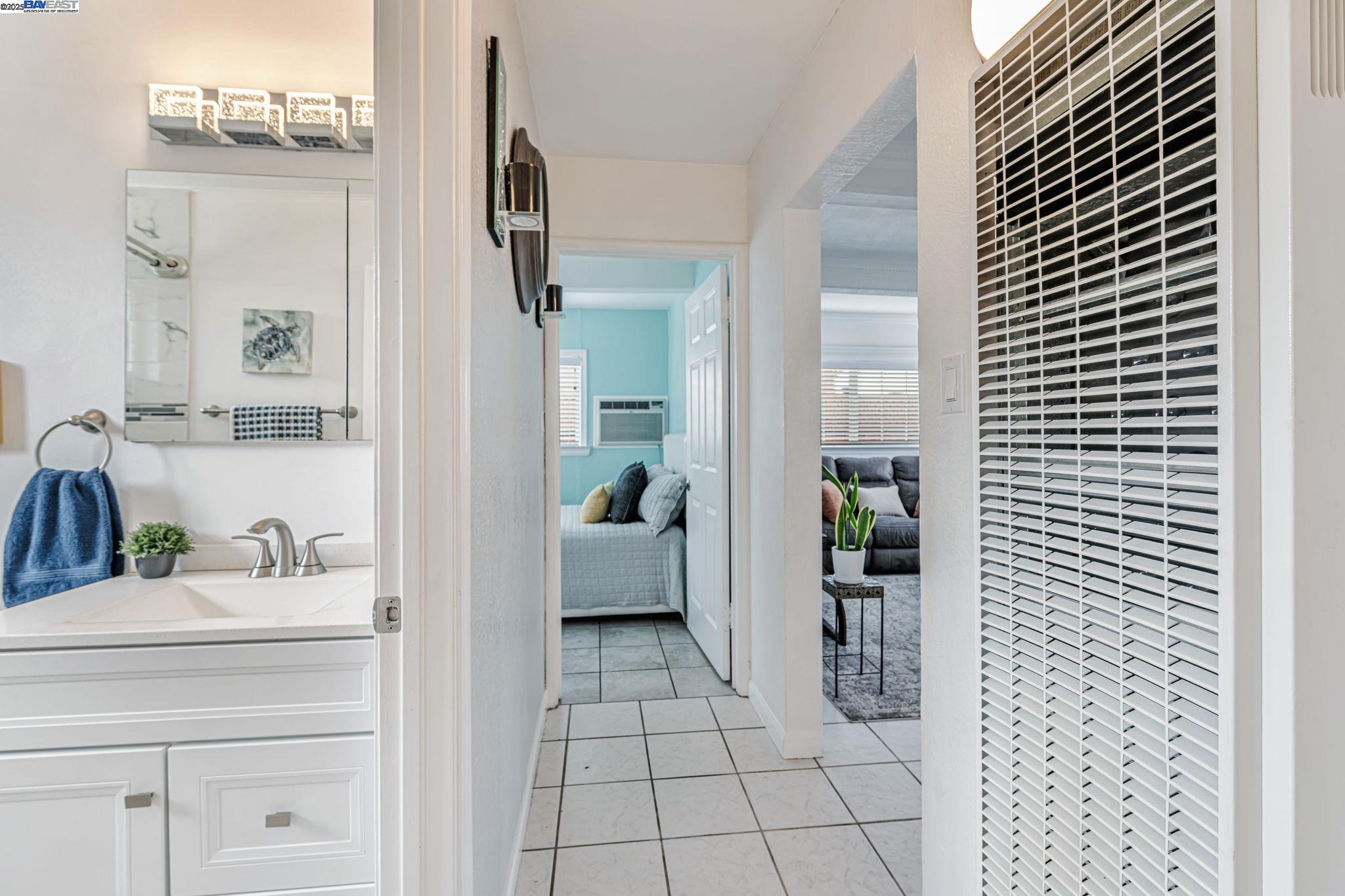 Detail Gallery Image 22 of 33 For 22857 Fuller Ave, Hayward,  CA 94541 - 2 Beds | 1 Baths
