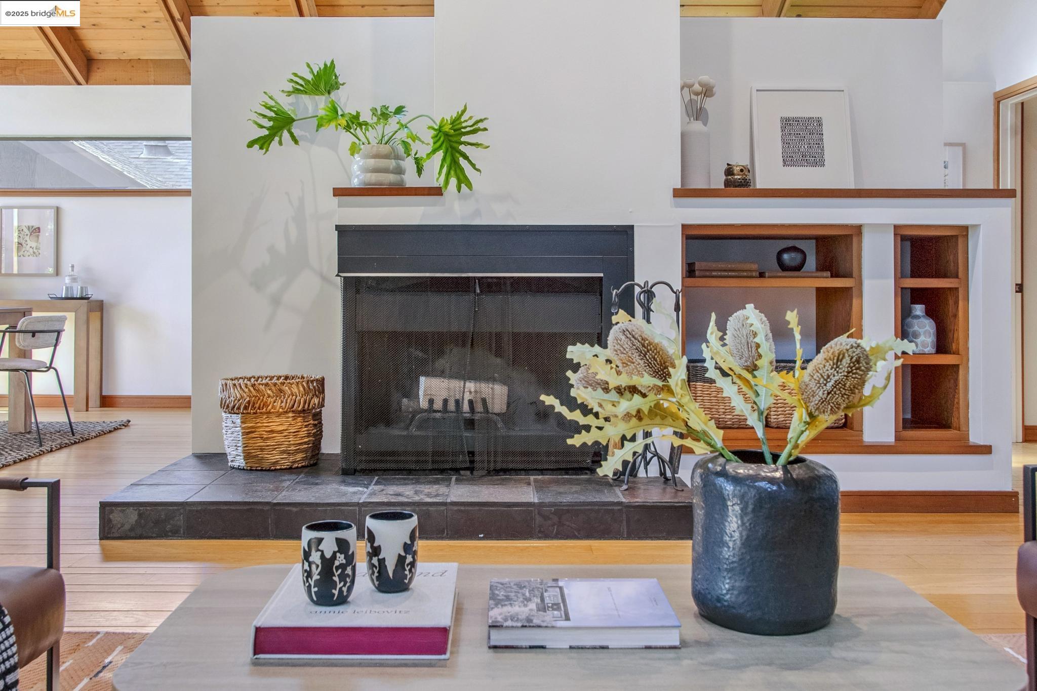 Detail Gallery Image 18 of 60 For 1082 Cragmont Ave, Berkeley,  CA 94708 - 4 Beds | 3 Baths