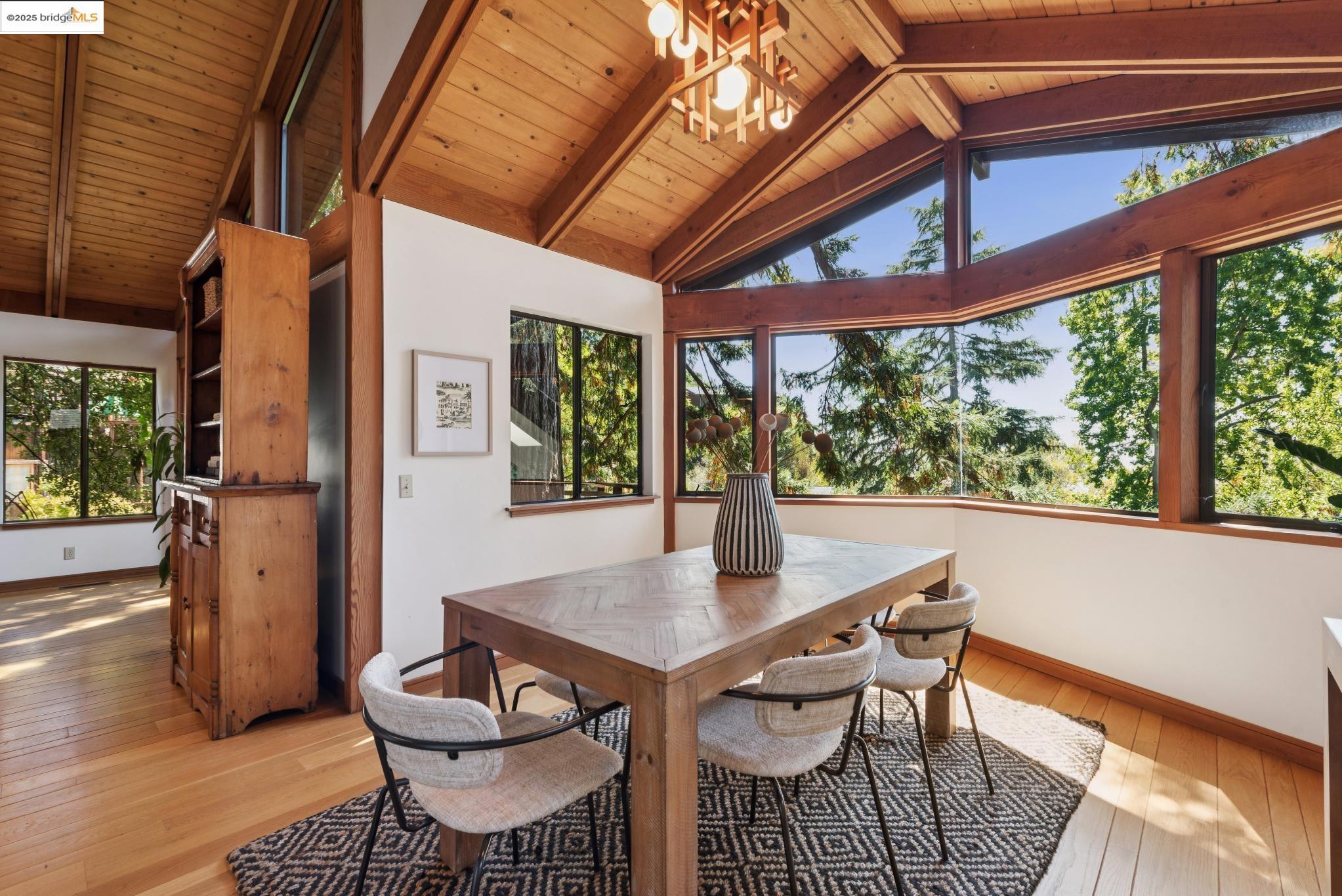 Detail Gallery Image 19 of 60 For 1082 Cragmont Ave, Berkeley,  CA 94708 - 4 Beds | 3 Baths