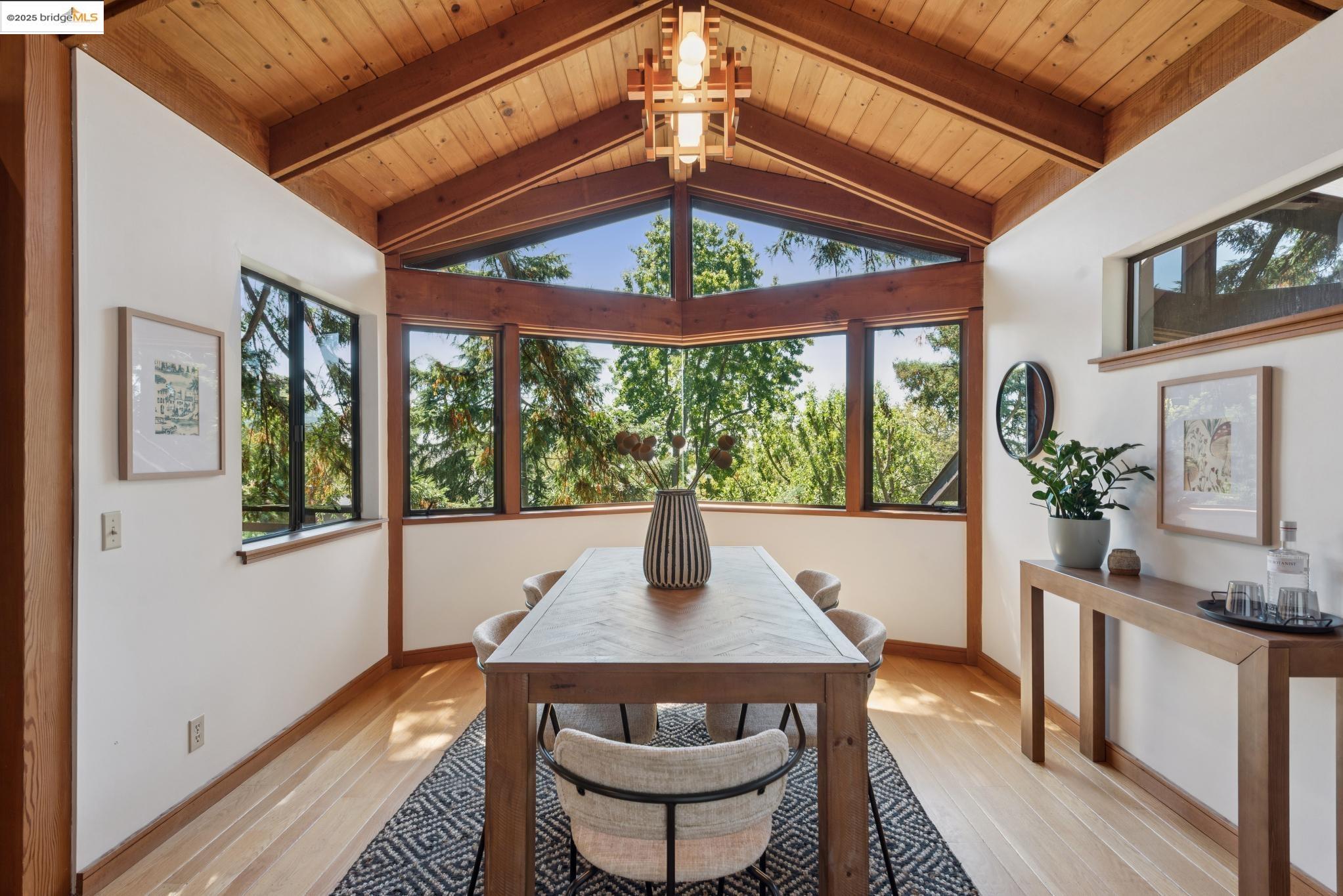 Detail Gallery Image 20 of 60 For 1082 Cragmont Ave, Berkeley,  CA 94708 - 4 Beds | 3 Baths