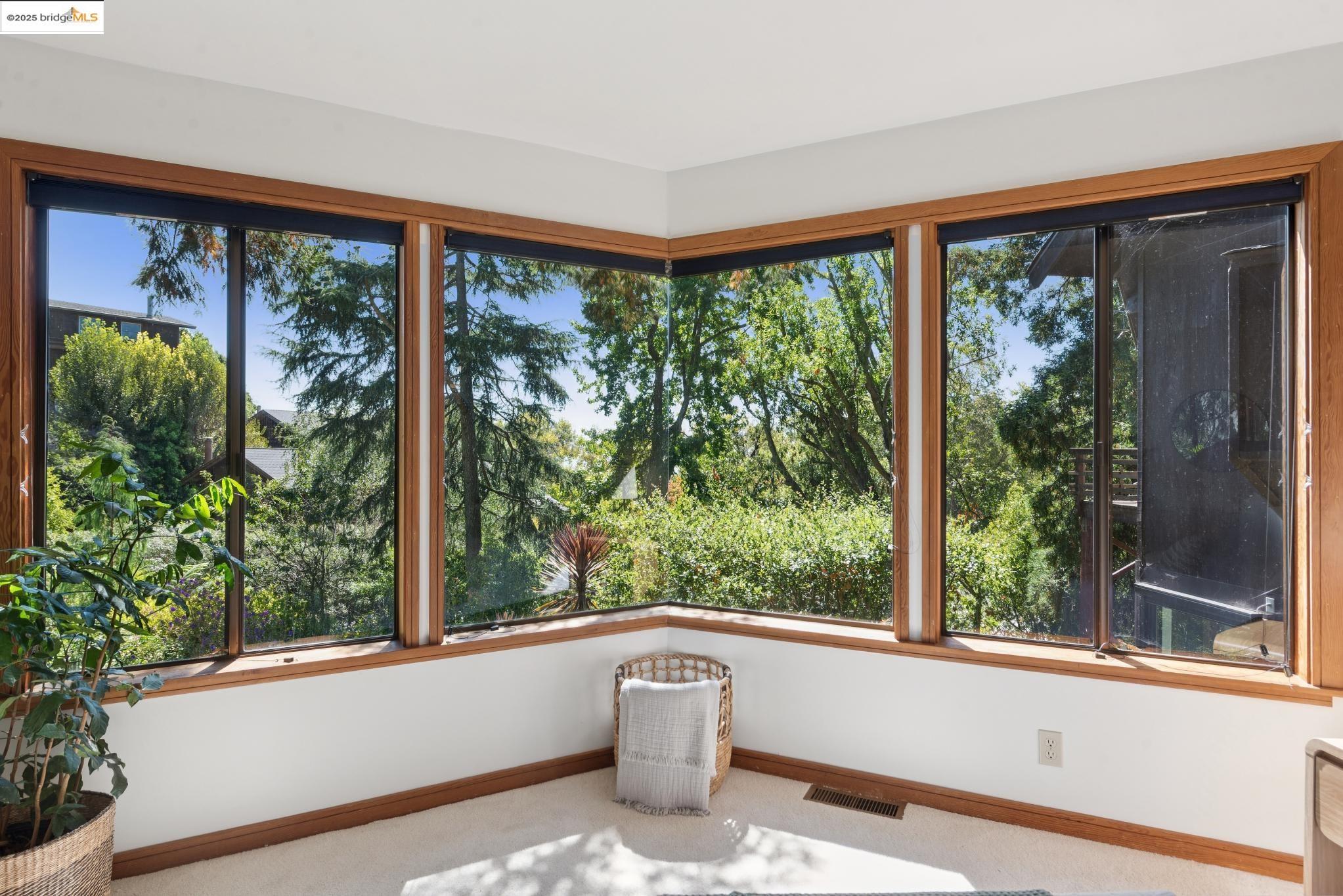 Detail Gallery Image 29 of 60 For 1082 Cragmont Ave, Berkeley,  CA 94708 - 4 Beds | 3 Baths