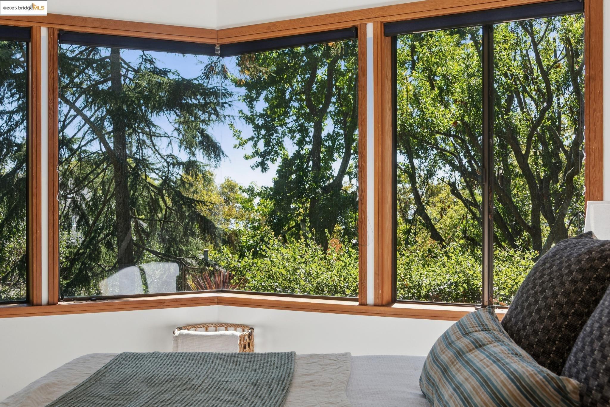 Detail Gallery Image 31 of 60 For 1082 Cragmont Ave, Berkeley,  CA 94708 - 4 Beds | 3 Baths