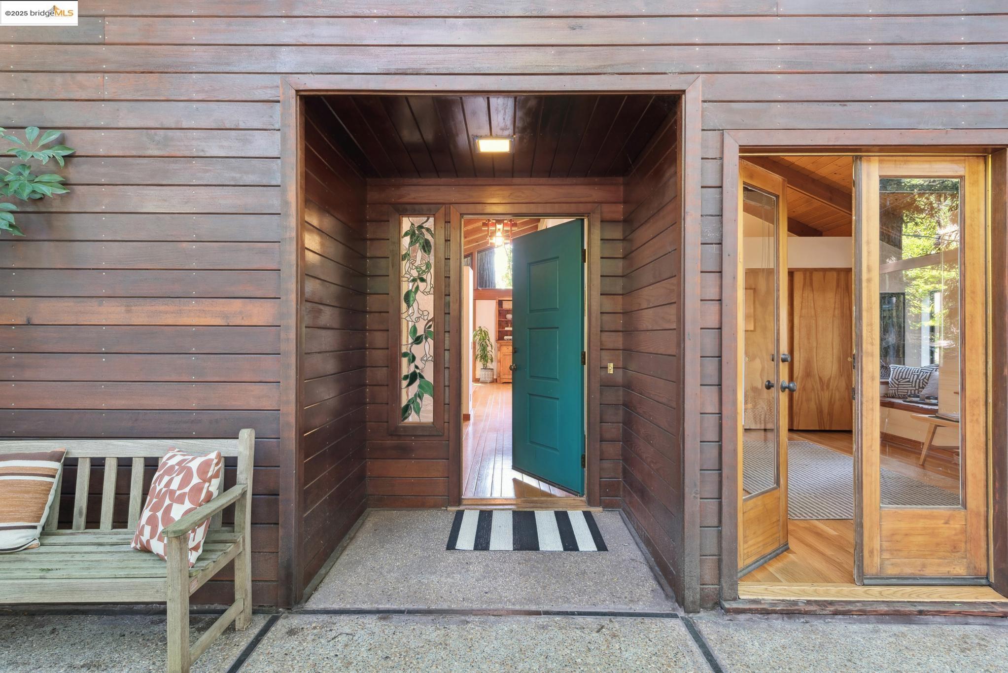Detail Gallery Image 6 of 60 For 1082 Cragmont Ave, Berkeley,  CA 94708 - 4 Beds | 3 Baths