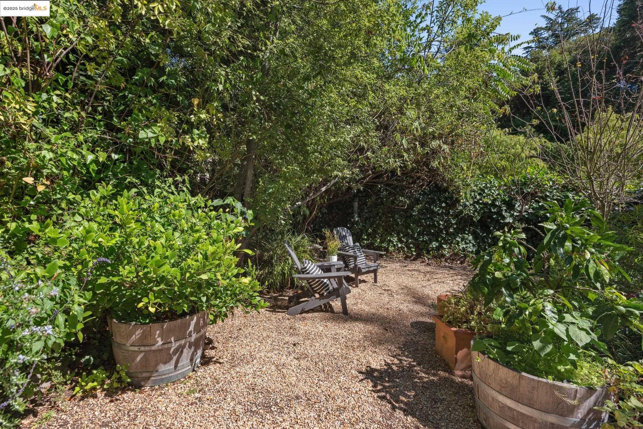 Detail Gallery Image 51 of 60 For 1082 Cragmont Ave, Berkeley,  CA 94708 - 4 Beds | 3 Baths