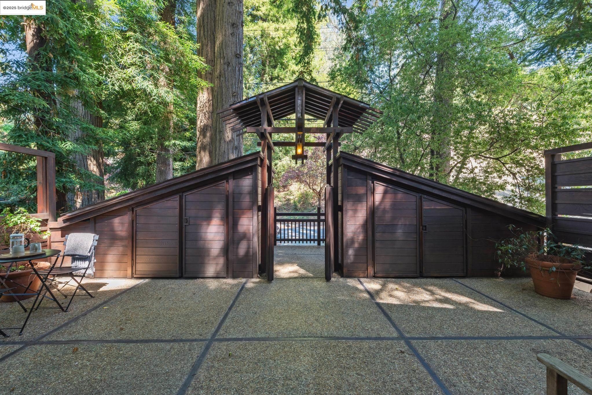 Detail Gallery Image 58 of 60 For 1082 Cragmont Ave, Berkeley,  CA 94708 - 4 Beds | 3 Baths