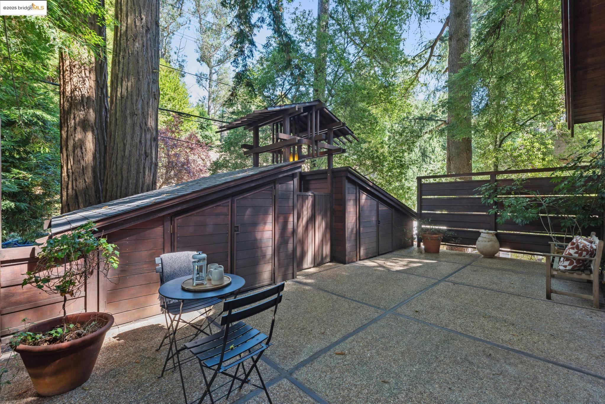 Detail Gallery Image 59 of 60 For 1082 Cragmont Ave, Berkeley,  CA 94708 - 4 Beds | 3 Baths