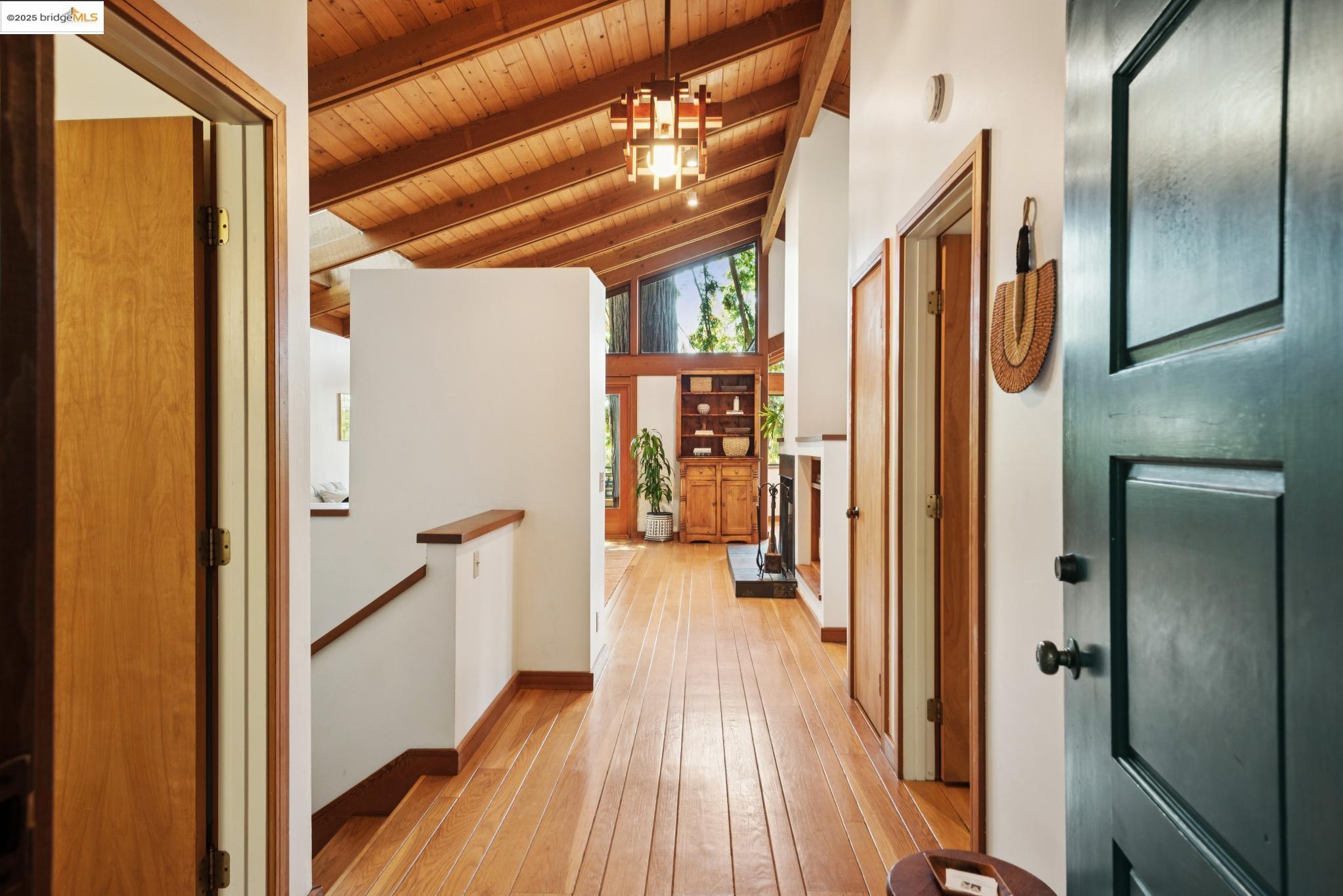 Detail Gallery Image 7 of 60 For 1082 Cragmont Ave, Berkeley,  CA 94708 - 4 Beds | 3 Baths