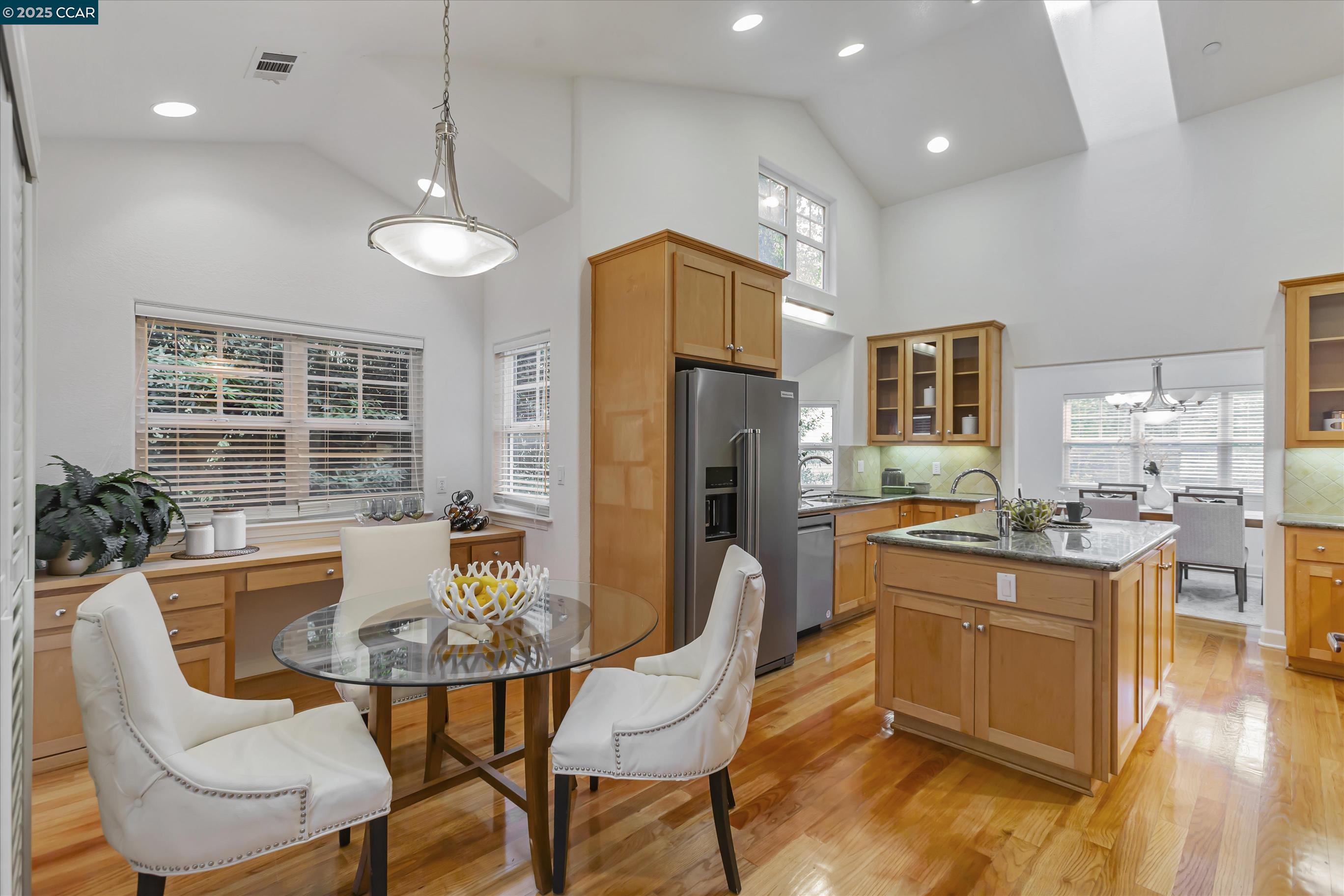 Detail Gallery Image 17 of 50 For 1215 Alvarado Rd, Berkeley,  CA 94705 - 5 Beds | 4/1 Baths