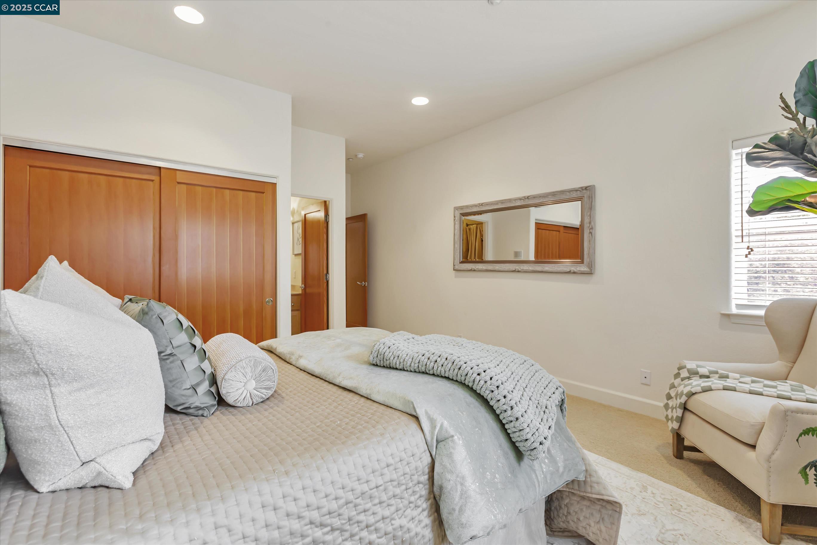 Detail Gallery Image 23 of 51 For 1215 Alvarado Rd, Berkeley,  CA 94705 - 5 Beds | 4/1 Baths