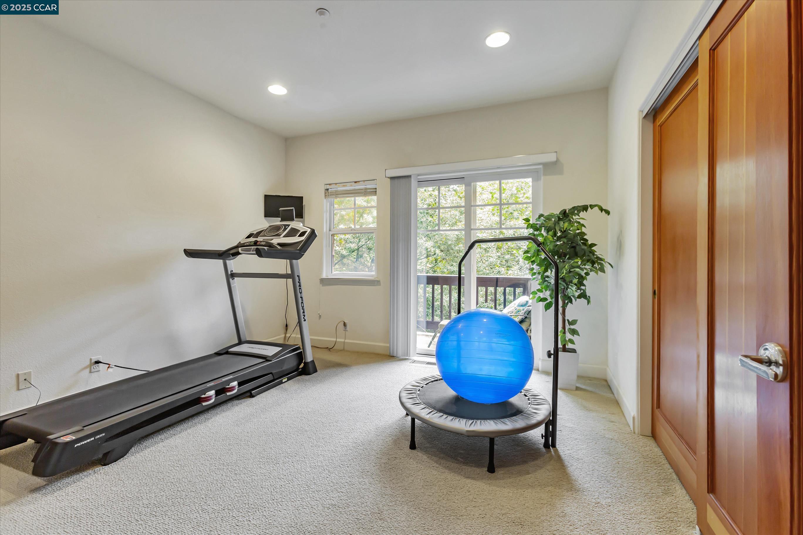 Detail Gallery Image 30 of 51 For 1215 Alvarado Rd, Berkeley,  CA 94705 - 5 Beds | 4/1 Baths