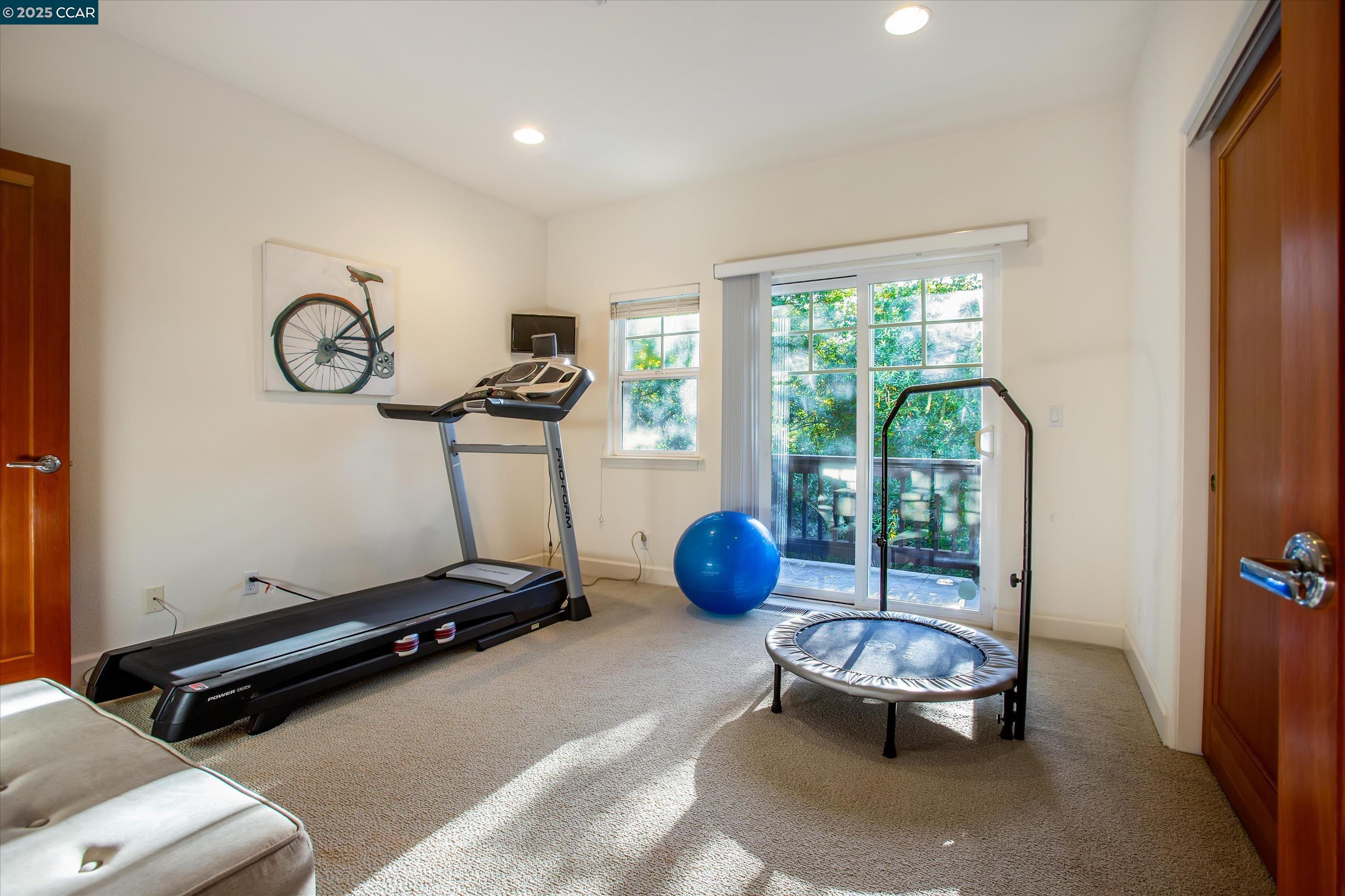 Detail Gallery Image 33 of 50 For 1215 Alvarado Rd, Berkeley,  CA 94705 - 5 Beds | 4/1 Baths