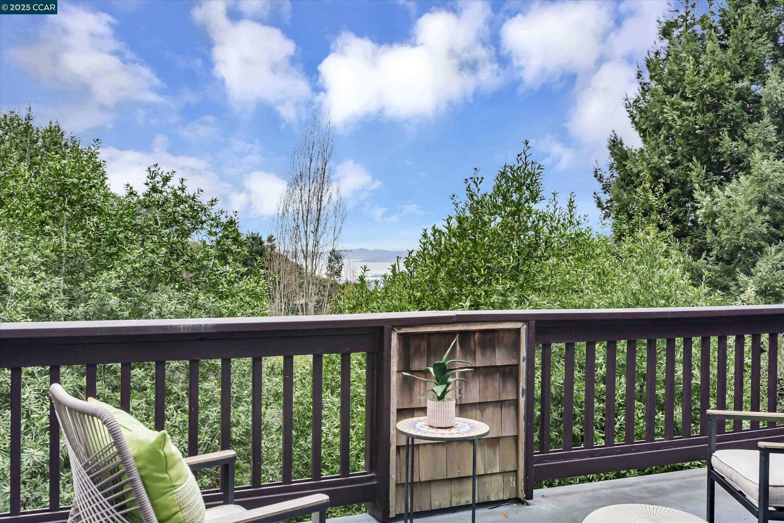 Detail Gallery Image 42 of 50 For 1215 Alvarado Rd, Berkeley,  CA 94705 - 5 Beds | 4/1 Baths