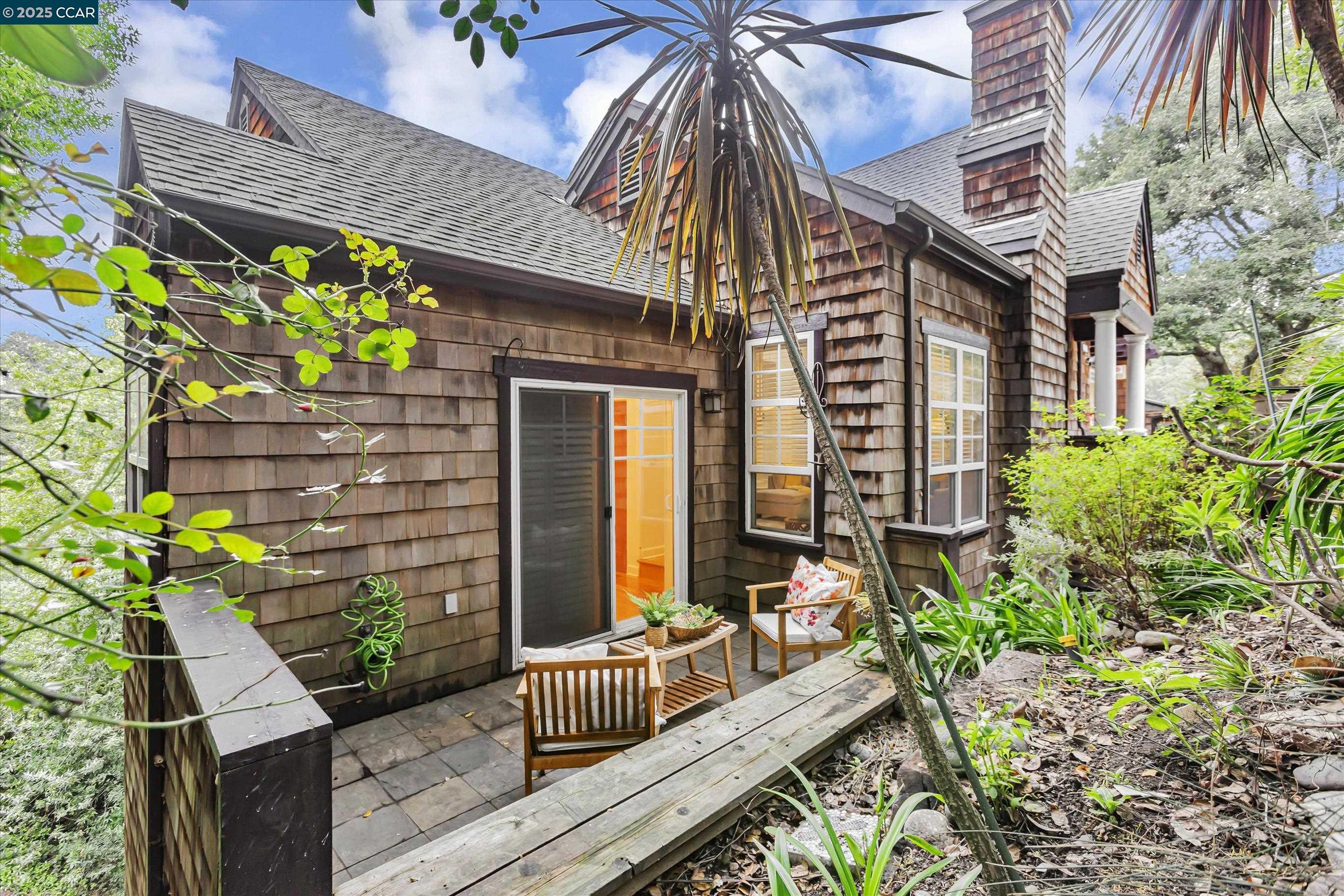 Detail Gallery Image 48 of 50 For 1215 Alvarado Rd, Berkeley,  CA 94705 - 5 Beds | 4/1 Baths