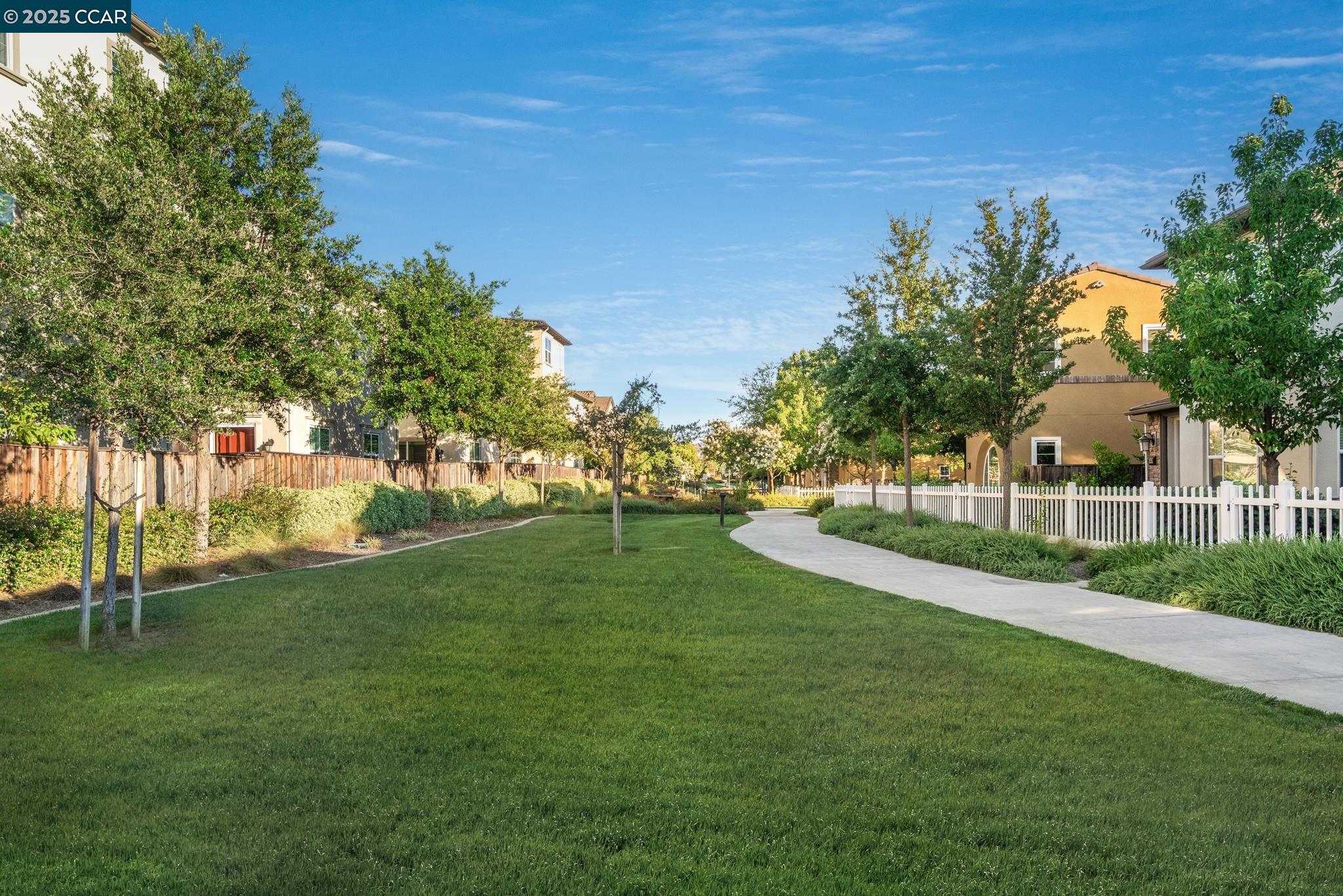 Detail Gallery Image 30 of 31 For 5110 Rowan Dr, San Ramon,  CA 94582 - 4 Beds | 3/1 Baths