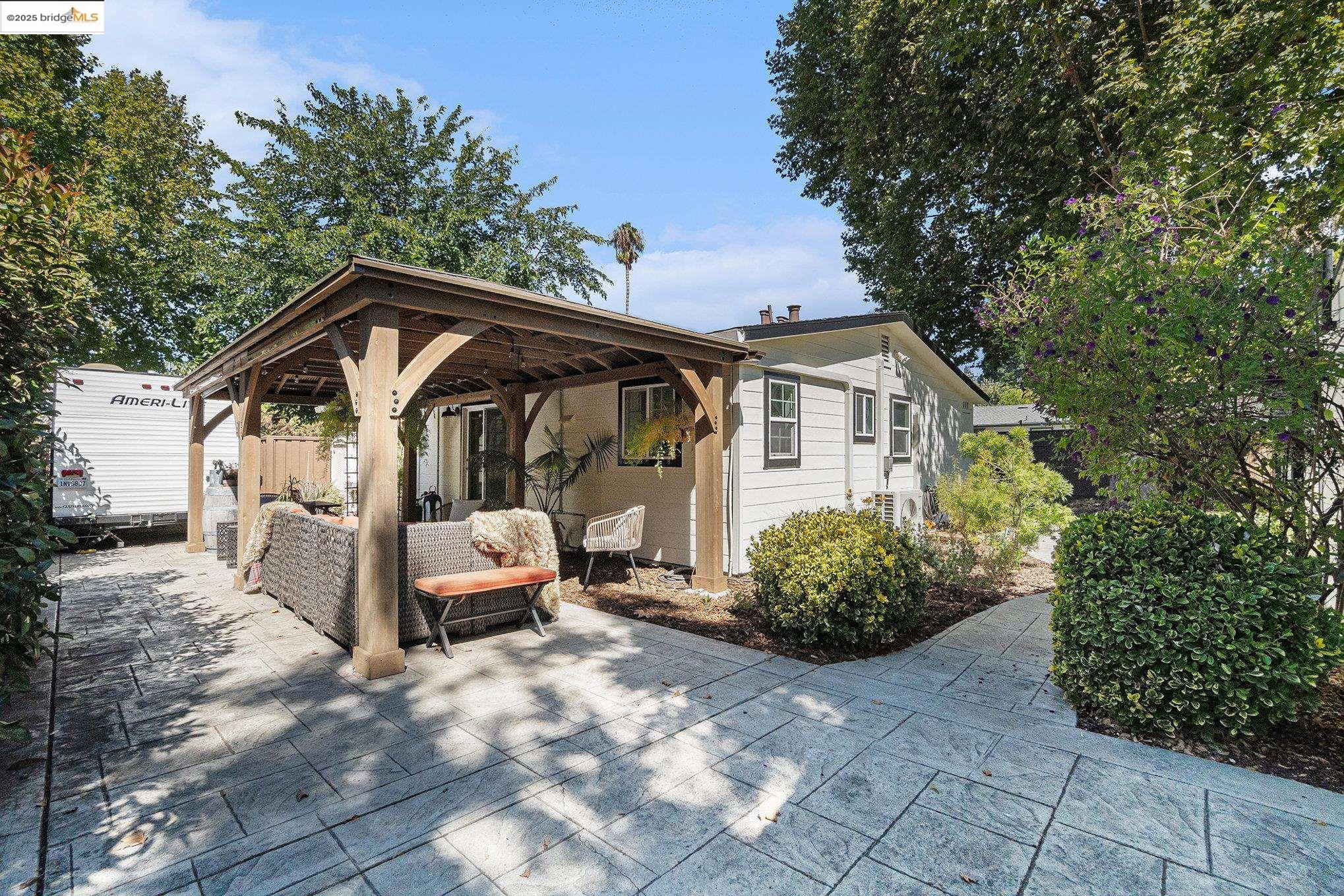 Detail Gallery Image 25 of 43 For 3439 Sanford St, Concord,  CA 94520 - 4 Beds | 2 Baths