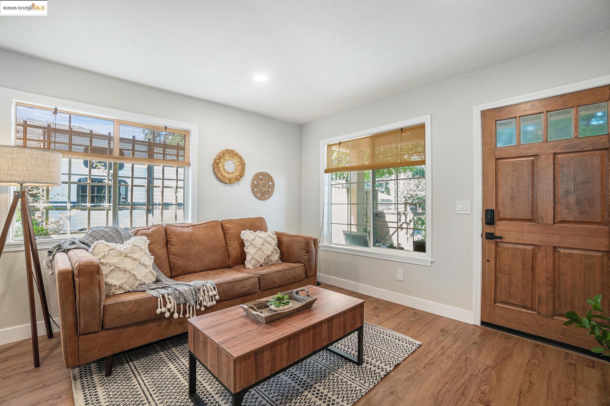 Detail Gallery Image 5 of 43 For 3439 Sanford St, Concord,  CA 94520 - 4 Beds | 2 Baths
