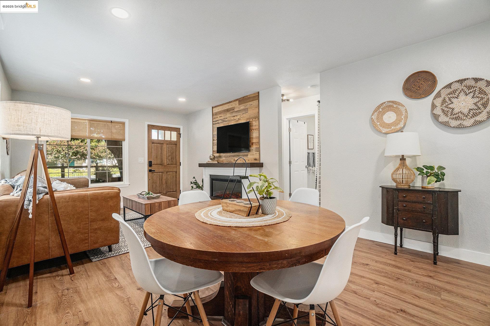 Detail Gallery Image 9 of 43 For 3439 Sanford St, Concord,  CA 94520 - 4 Beds | 2 Baths