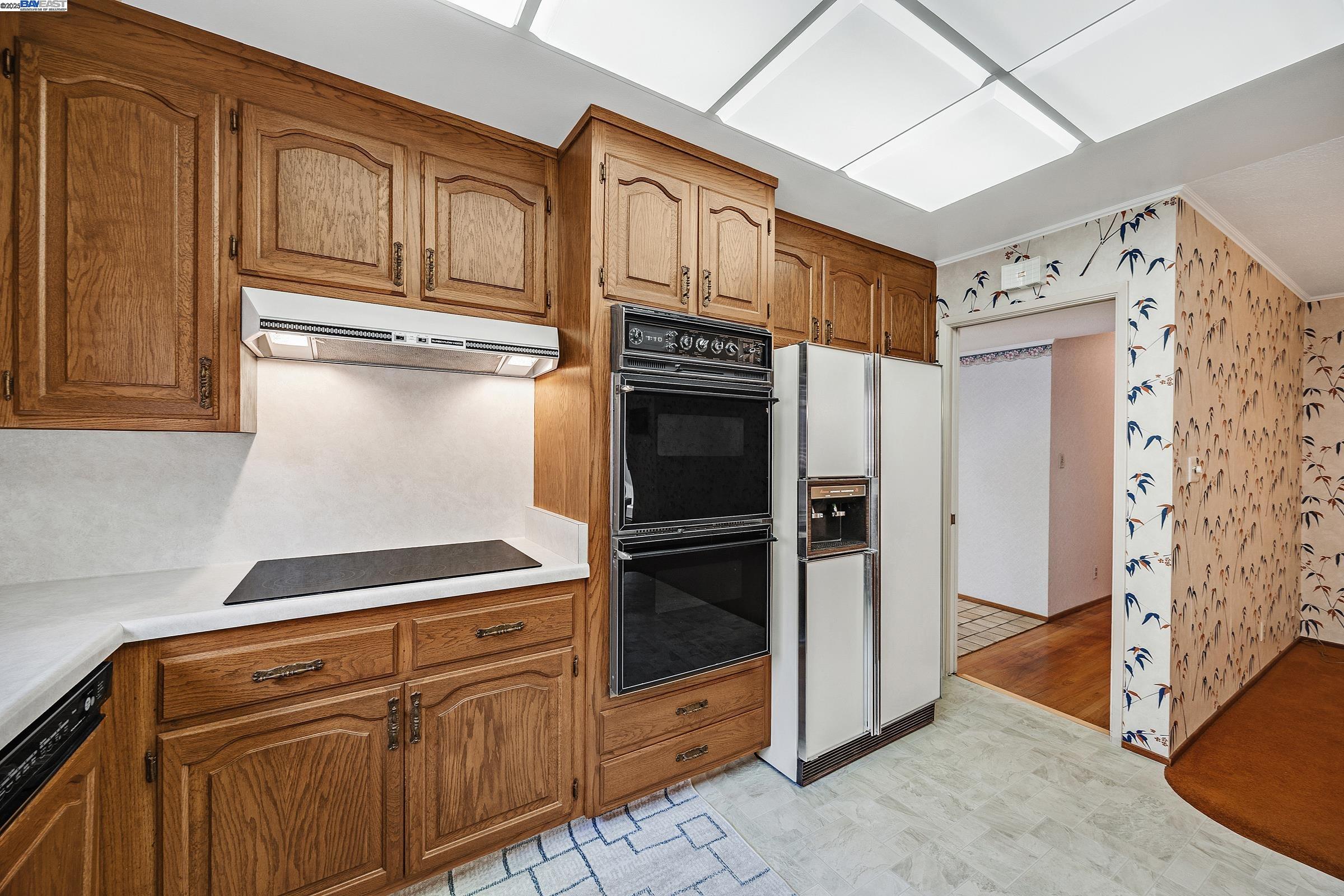 Detail Gallery Image 13 of 45 For 6244 Robin Court, Pleasanton,  CA 94588-4454 - 4 Beds | 2 Baths
