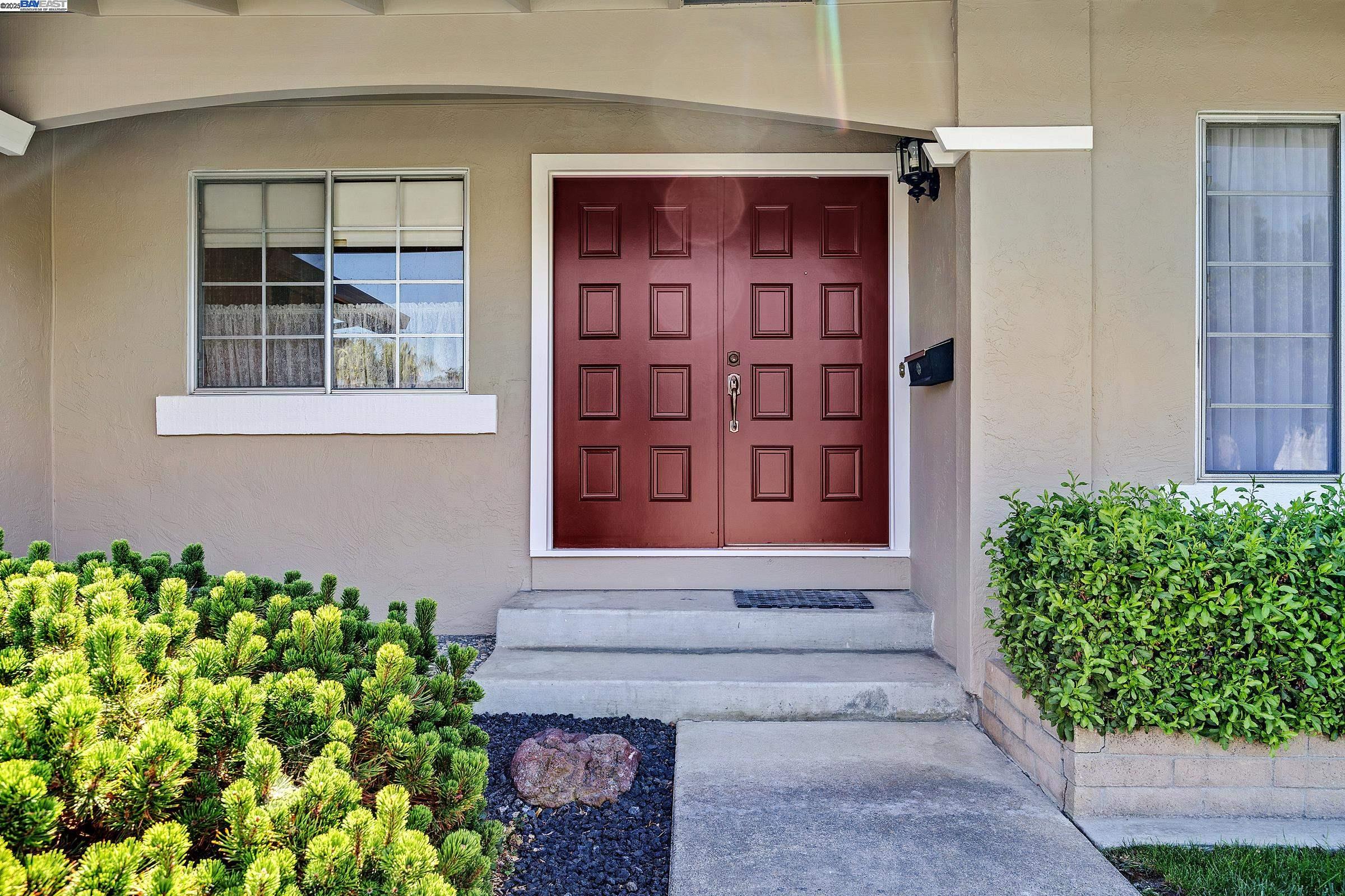 Detail Gallery Image 4 of 45 For 6244 Robin Court, Pleasanton,  CA 94588-4454 - 4 Beds | 2 Baths