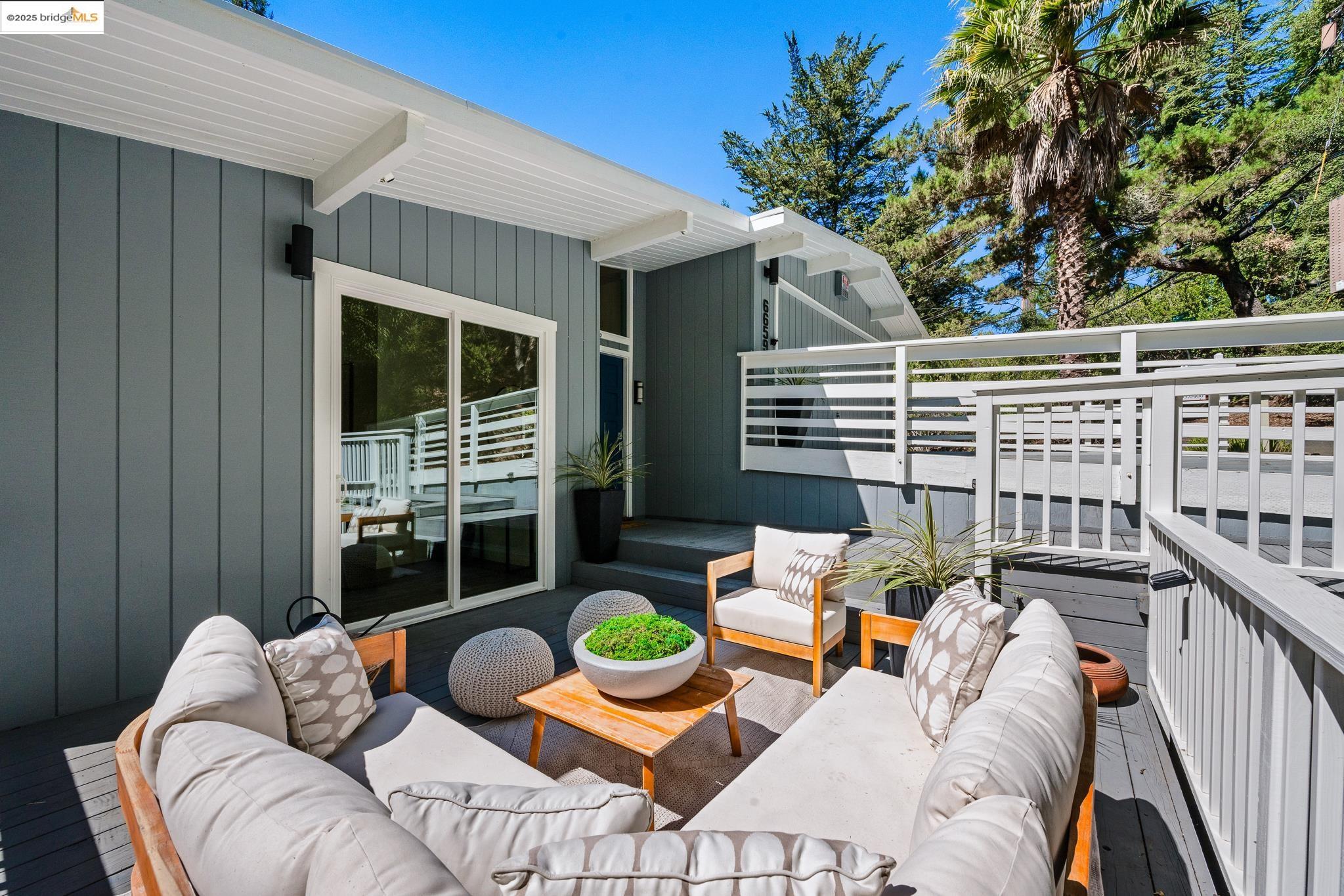 Front Image Thumbnail for EB41111835