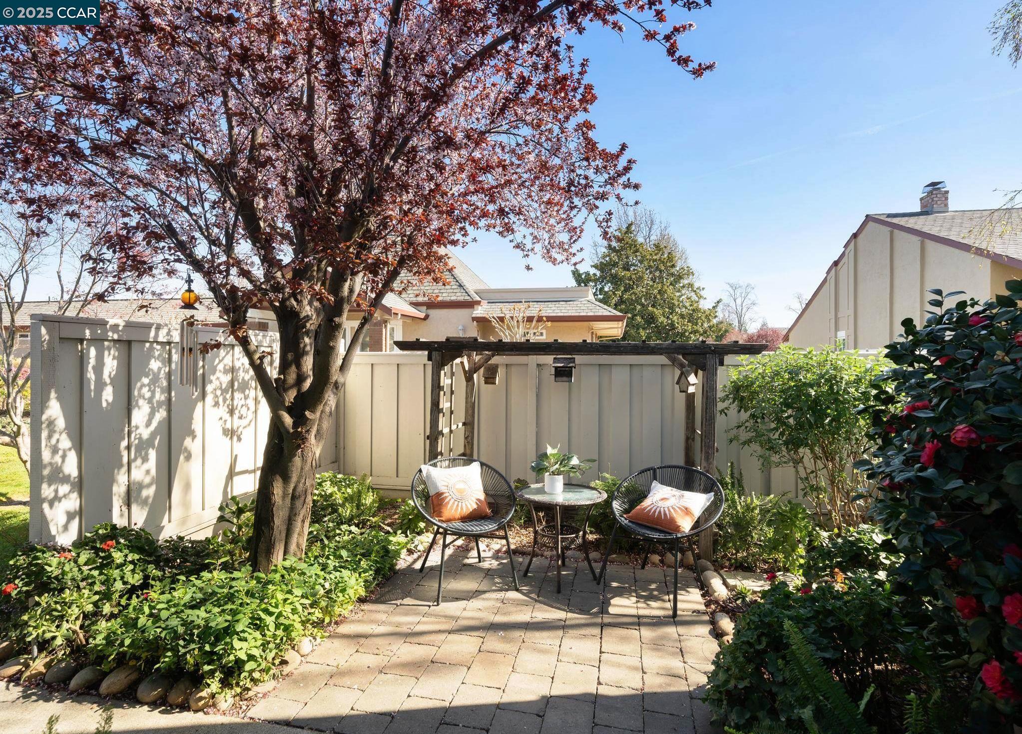 Detail Gallery Image 21 of 28 For 1936 Nero Ct, Walnut Creek,  CA 94598 - 3 Beds | 2/1 Baths