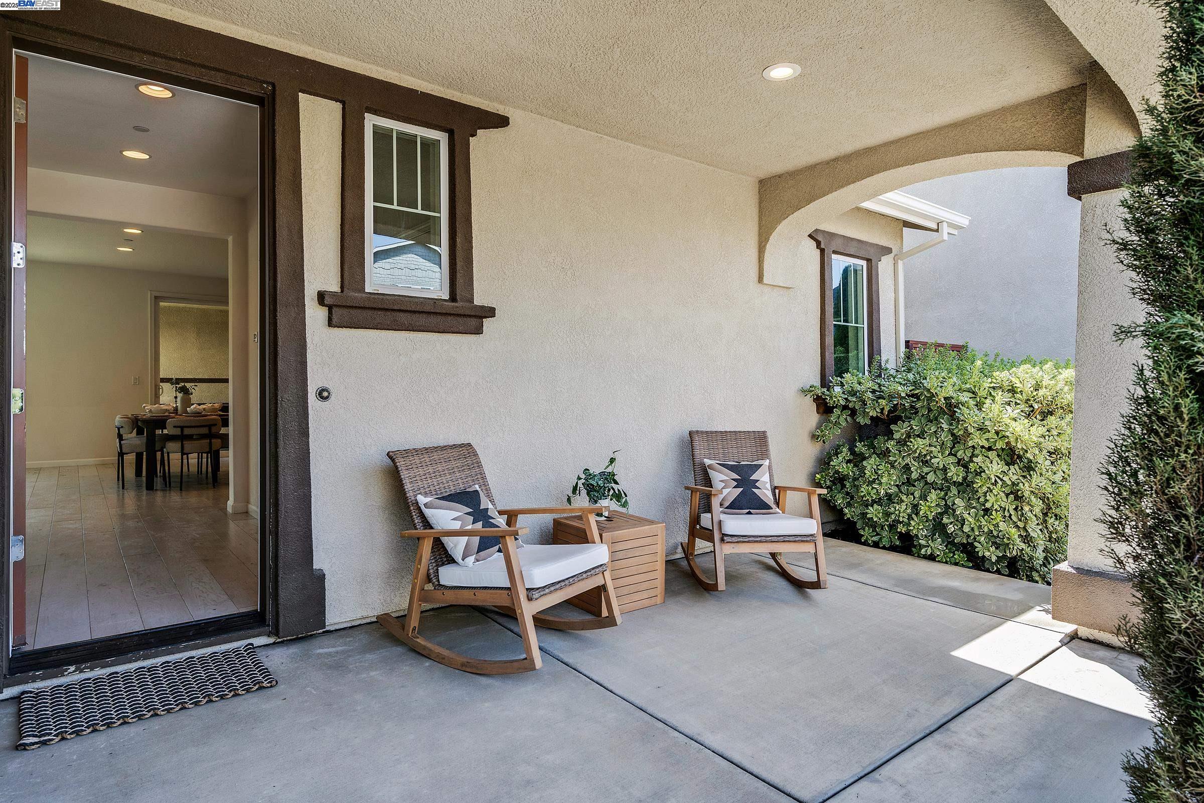 Detail Gallery Image 2 of 41 For 2342 Augusta Ave, Tracy,  CA 95377 - 4 Beds | 3 Baths
