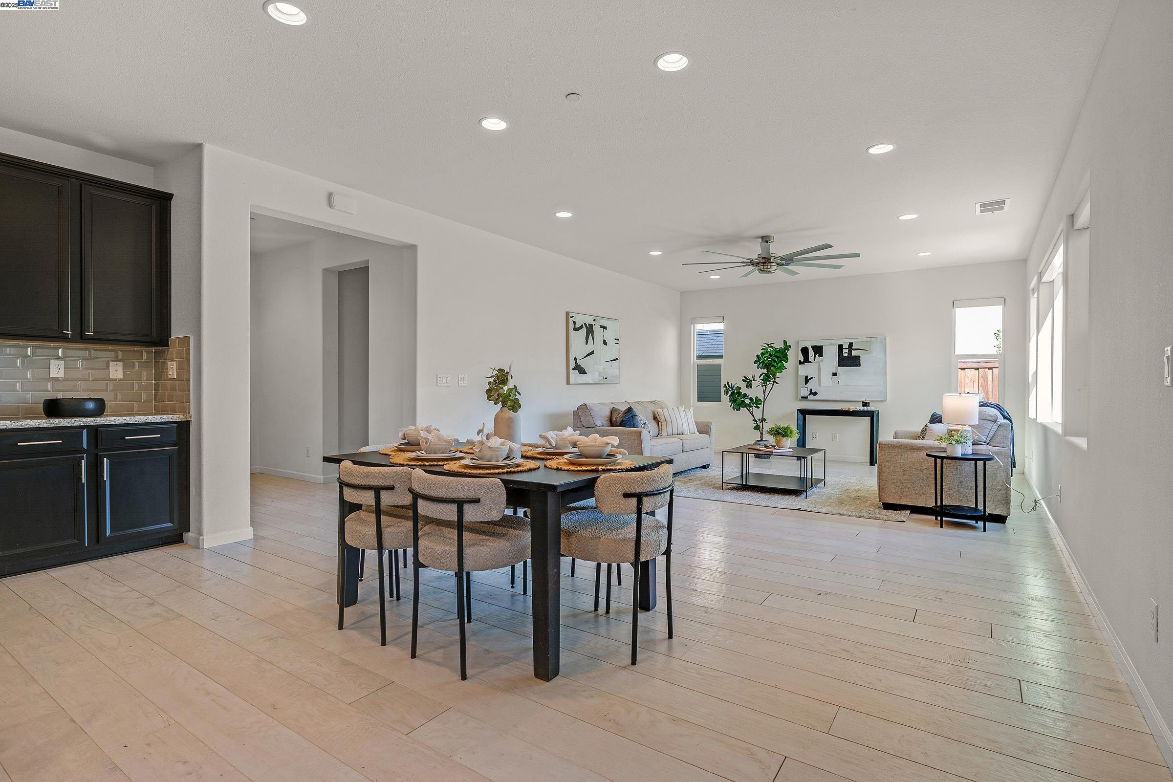Detail Gallery Image 14 of 41 For 2342 Augusta Ave, Tracy,  CA 95377 - 4 Beds | 3 Baths