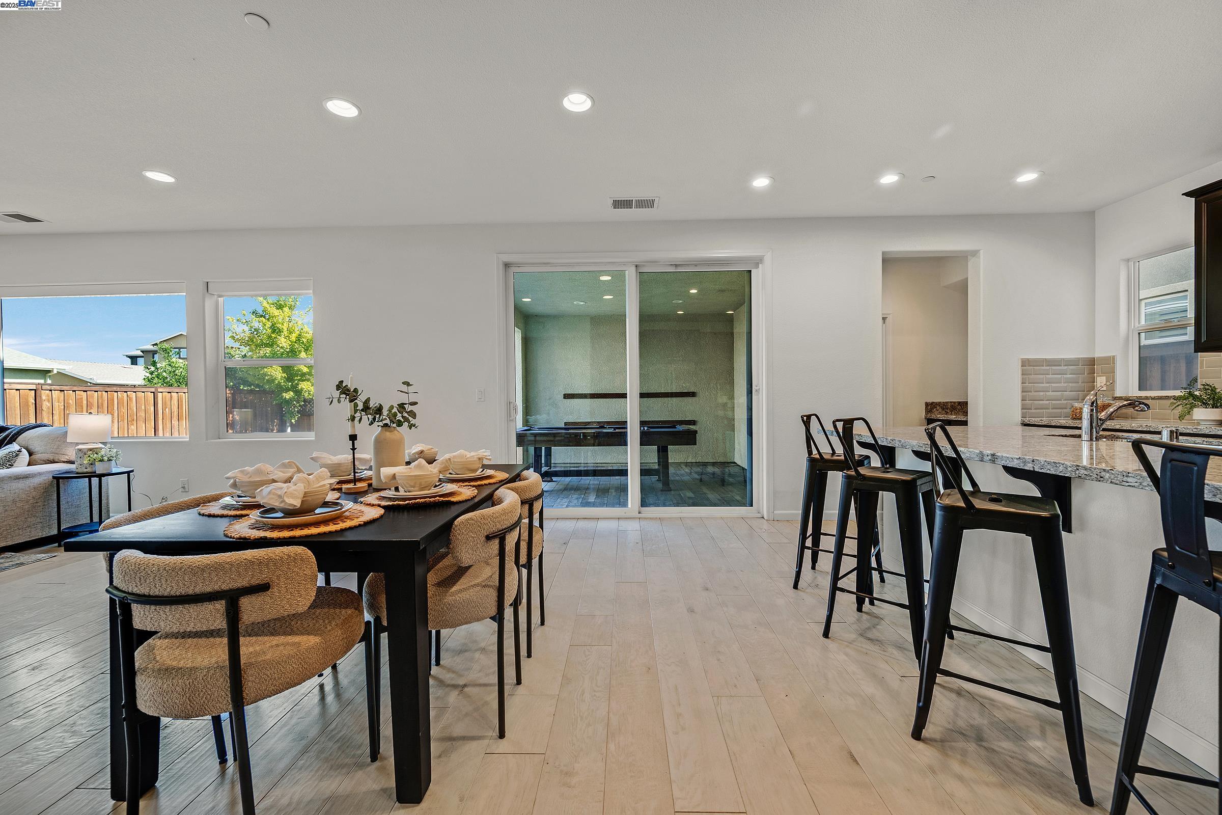 Detail Gallery Image 5 of 41 For 2342 Augusta Ave, Tracy,  CA 95377 - 4 Beds | 3 Baths