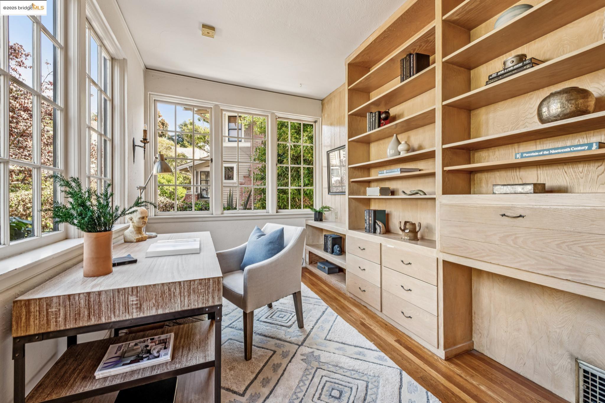 Detail Gallery Image 11 of 60 For 962 Arlington Ave, Berkeley,  CA 94707 - 4 Beds | 2/1 Baths