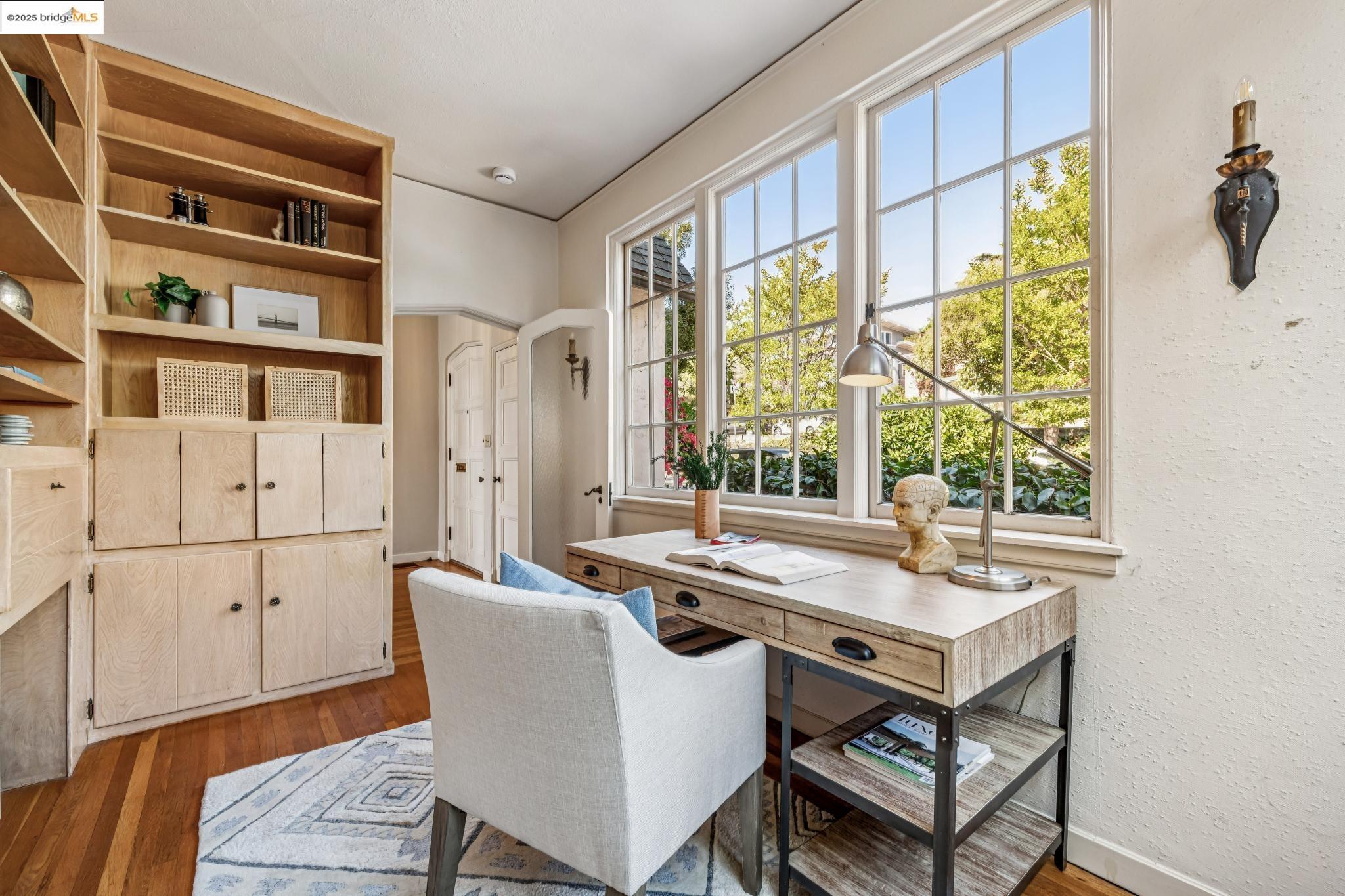 Detail Gallery Image 12 of 60 For 962 Arlington Ave, Berkeley,  CA 94707 - 4 Beds | 2/1 Baths