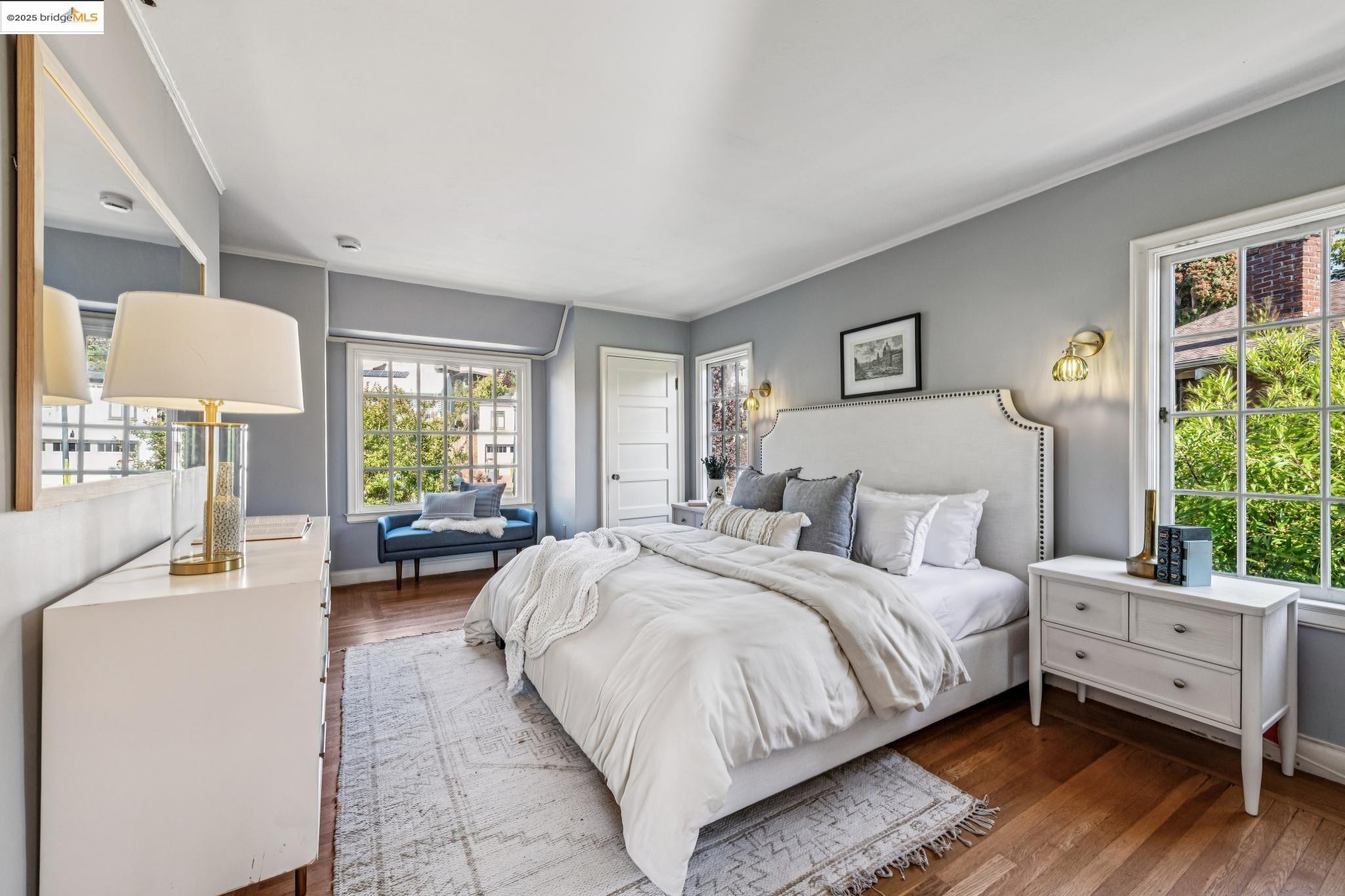 Detail Gallery Image 23 of 60 For 962 Arlington Ave, Berkeley,  CA 94707 - 4 Beds | 2/1 Baths