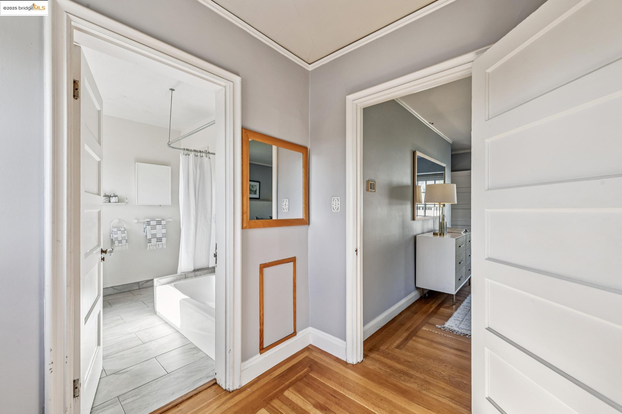 Detail Gallery Image 26 of 60 For 962 Arlington Ave, Berkeley,  CA 94707 - 4 Beds | 2/1 Baths