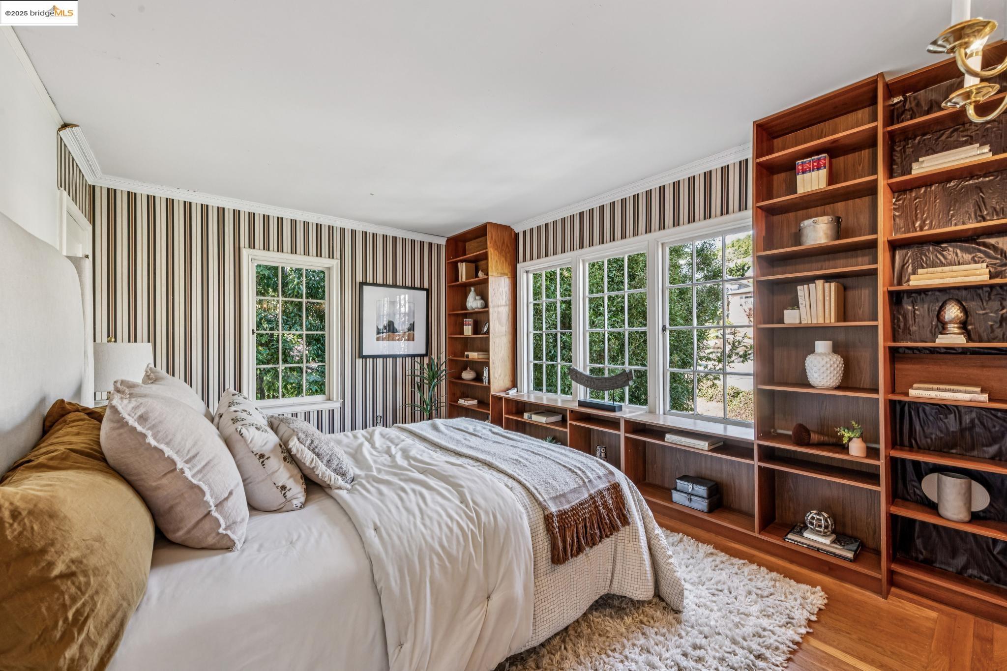 Detail Gallery Image 31 of 60 For 962 Arlington Ave, Berkeley,  CA 94707 - 4 Beds | 2/1 Baths