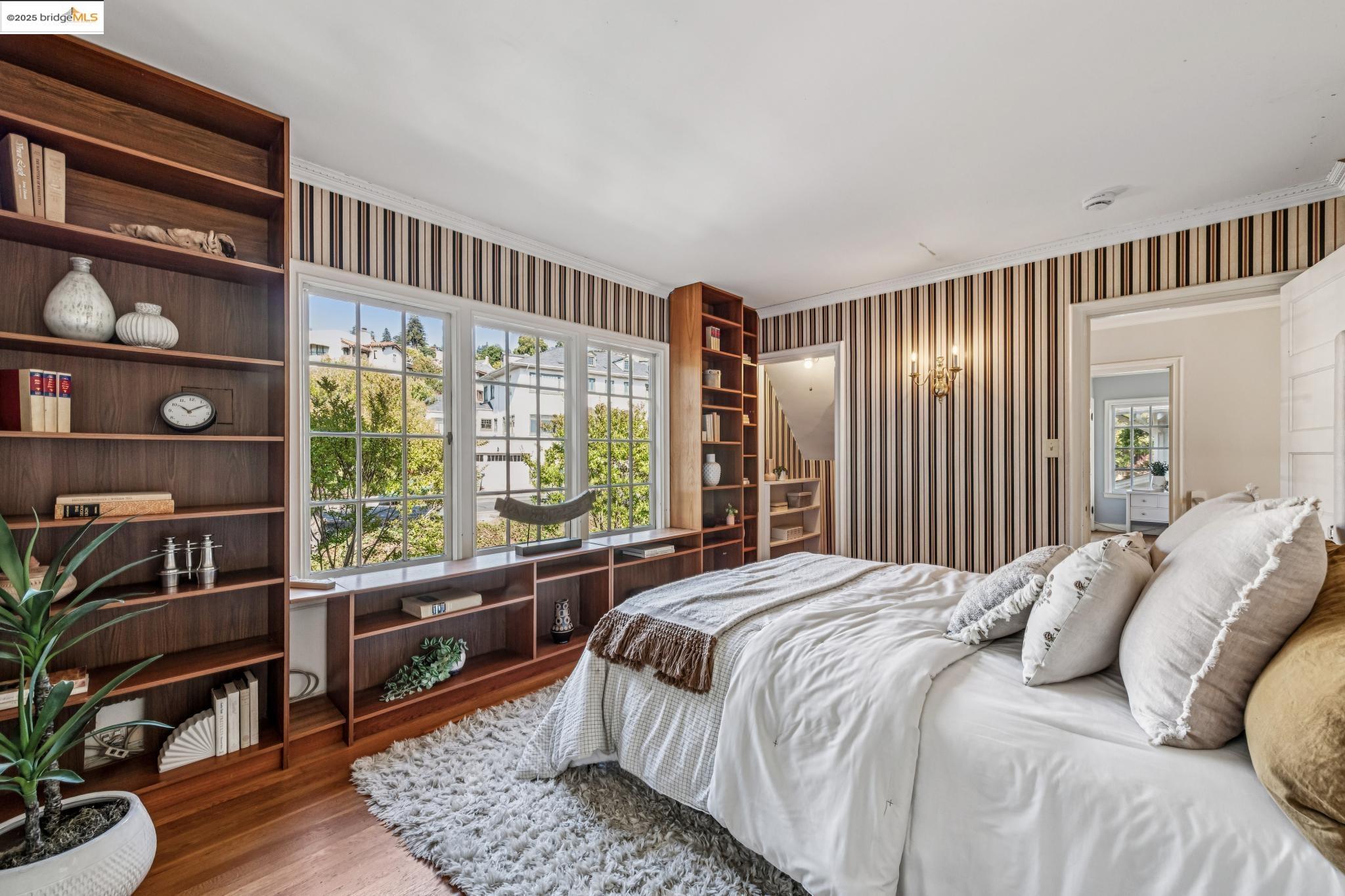 Detail Gallery Image 32 of 60 For 962 Arlington Ave, Berkeley,  CA 94707 - 4 Beds | 2/1 Baths