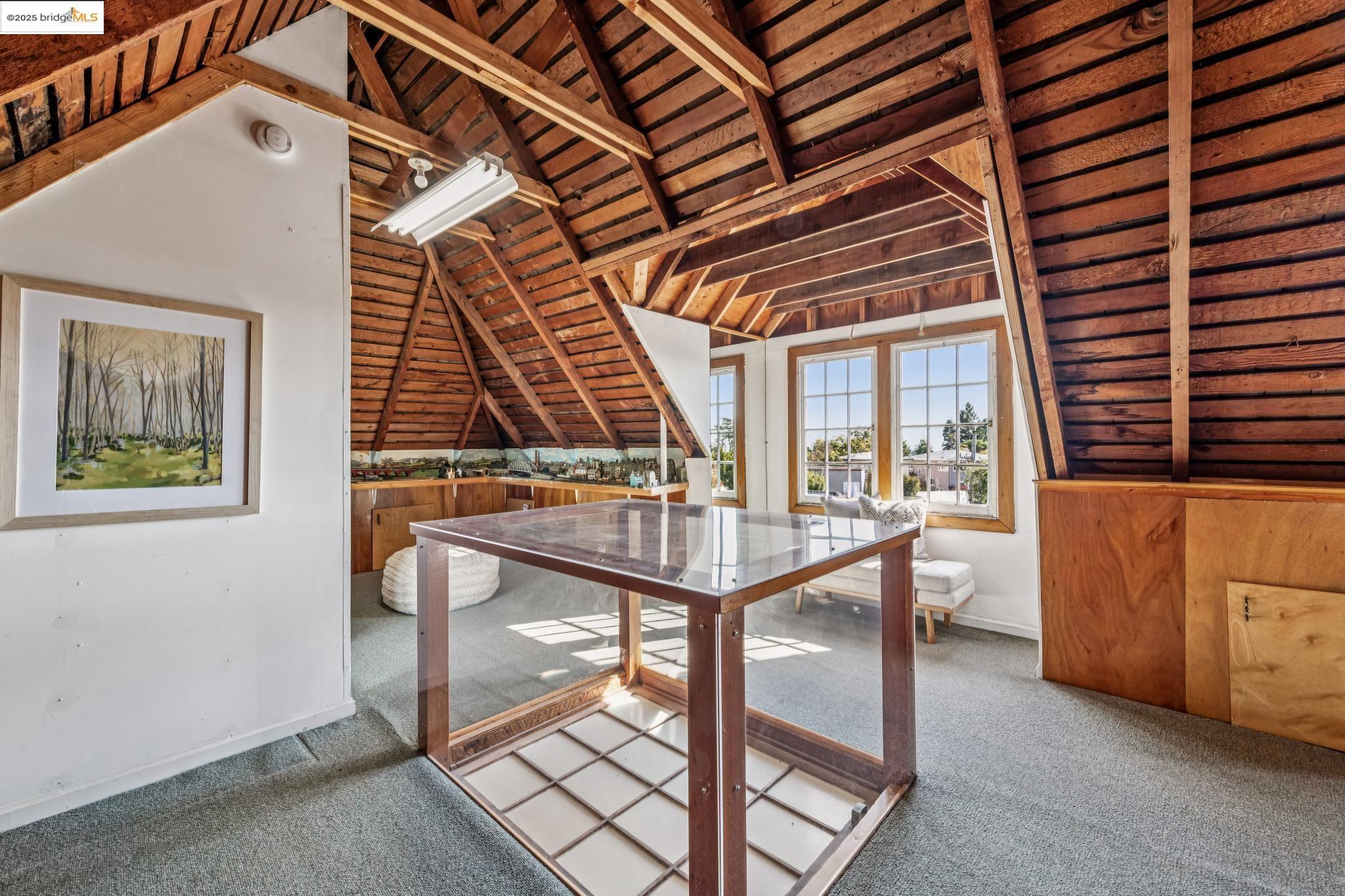 Detail Gallery Image 36 of 60 For 962 Arlington Ave, Berkeley,  CA 94707 - 4 Beds | 2/1 Baths