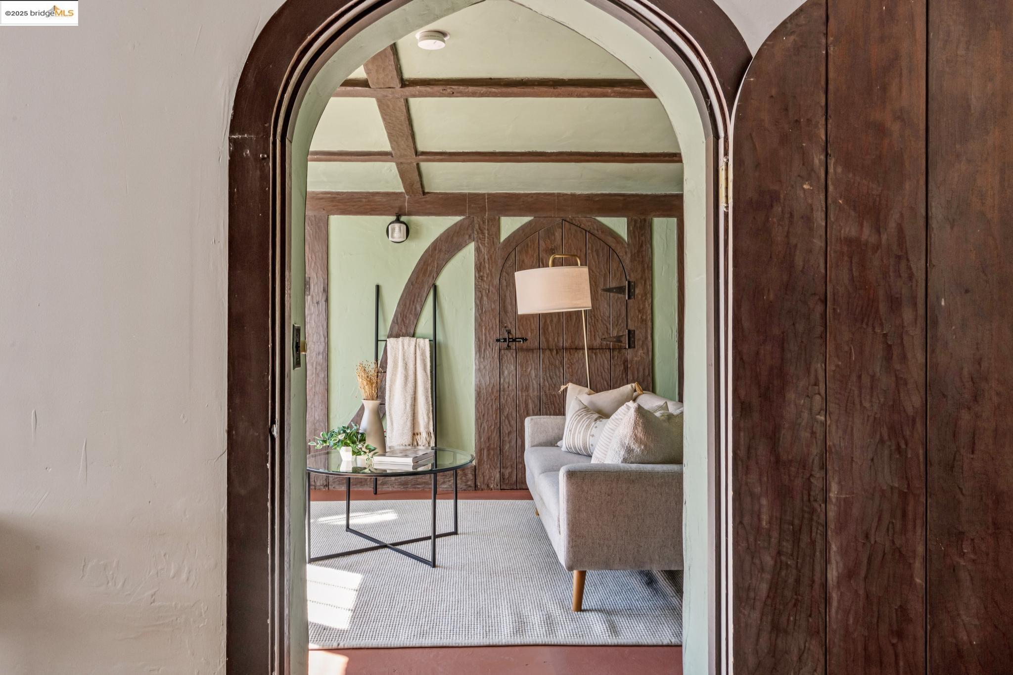 Detail Gallery Image 42 of 60 For 962 Arlington Ave, Berkeley,  CA 94707 - 4 Beds | 2/1 Baths