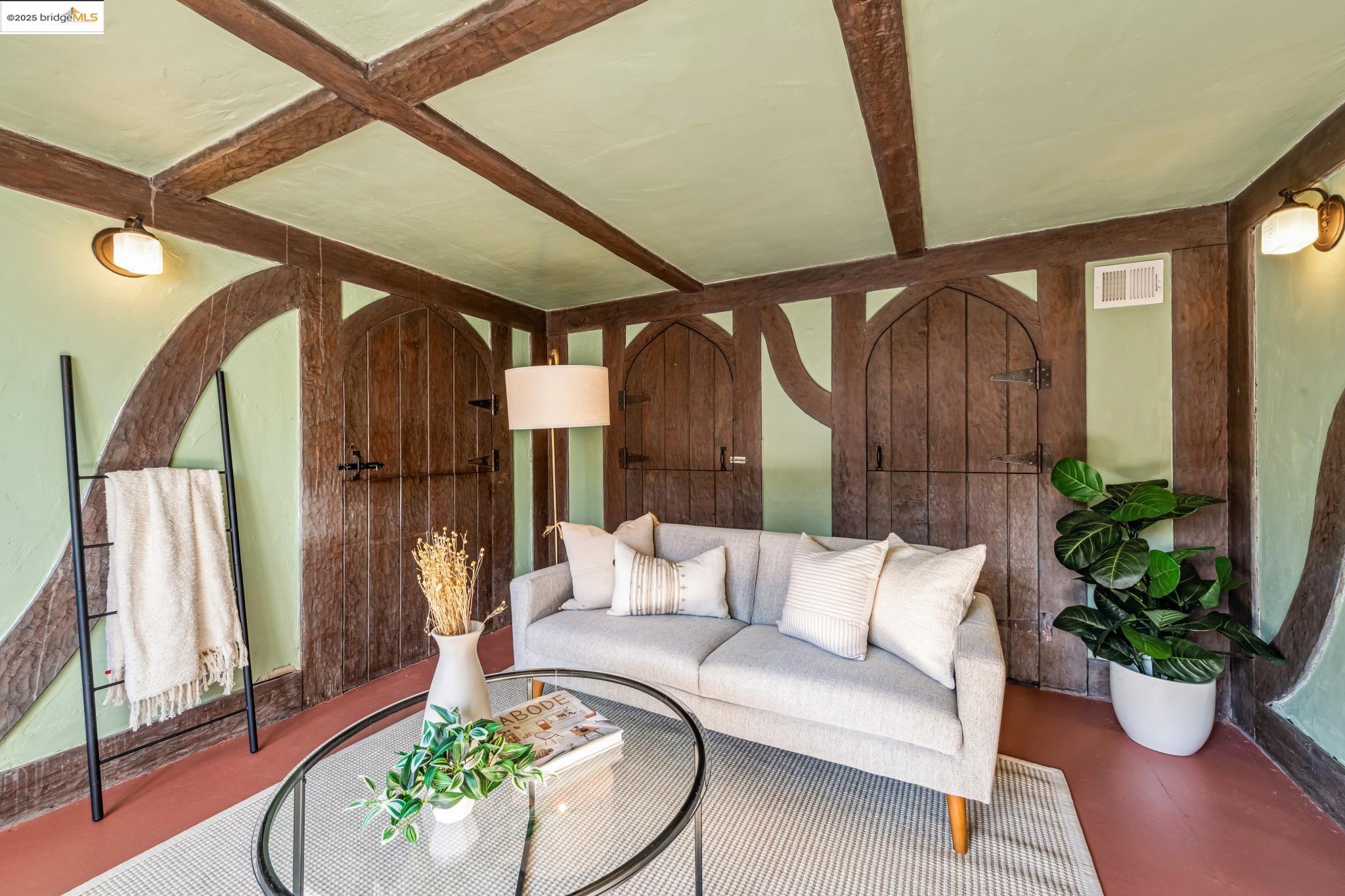 Detail Gallery Image 46 of 60 For 962 Arlington Ave, Berkeley,  CA 94707 - 4 Beds | 2/1 Baths