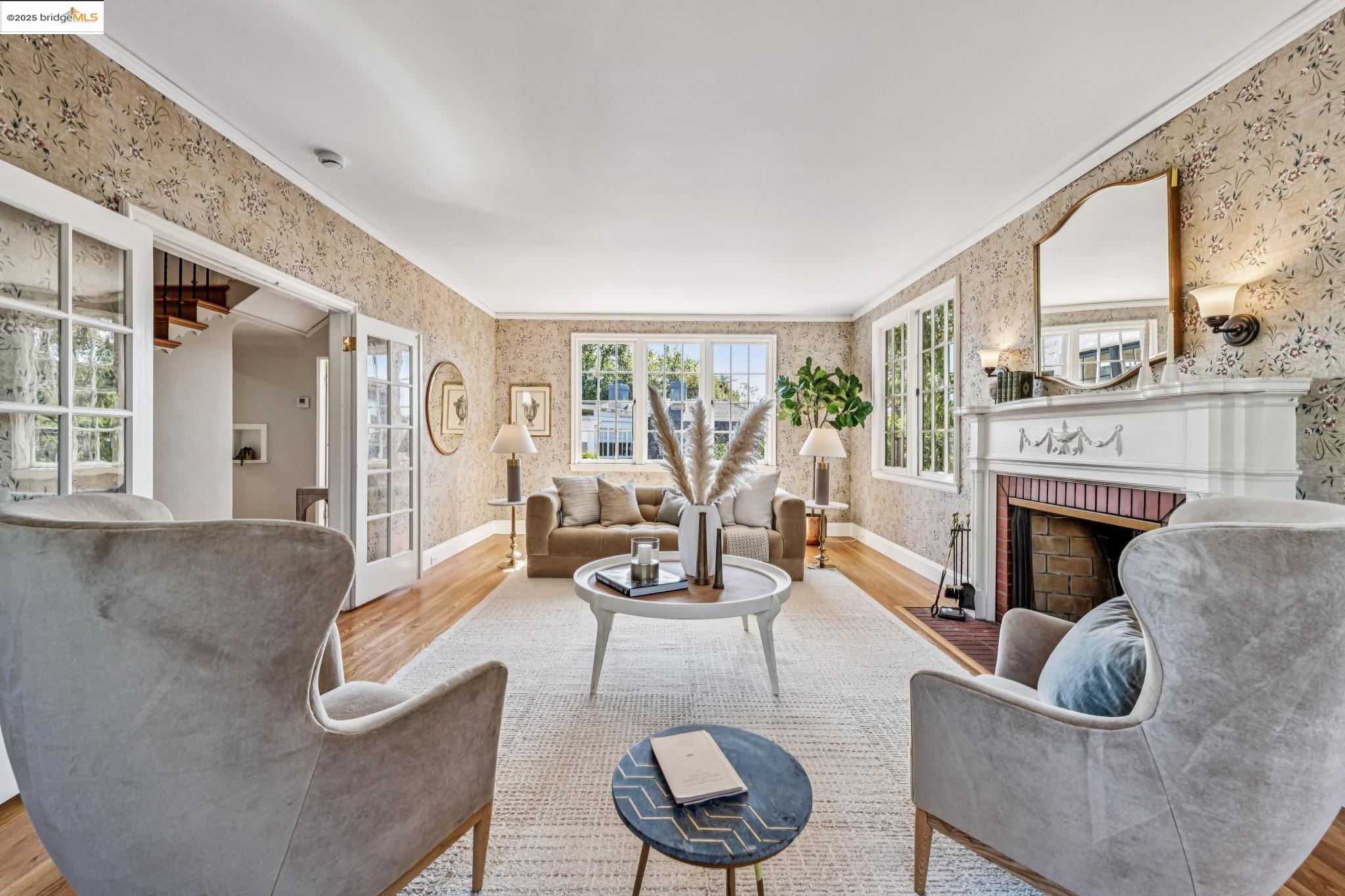 Detail Gallery Image 9 of 60 For 962 Arlington Ave, Berkeley,  CA 94707 - 4 Beds | 2/1 Baths