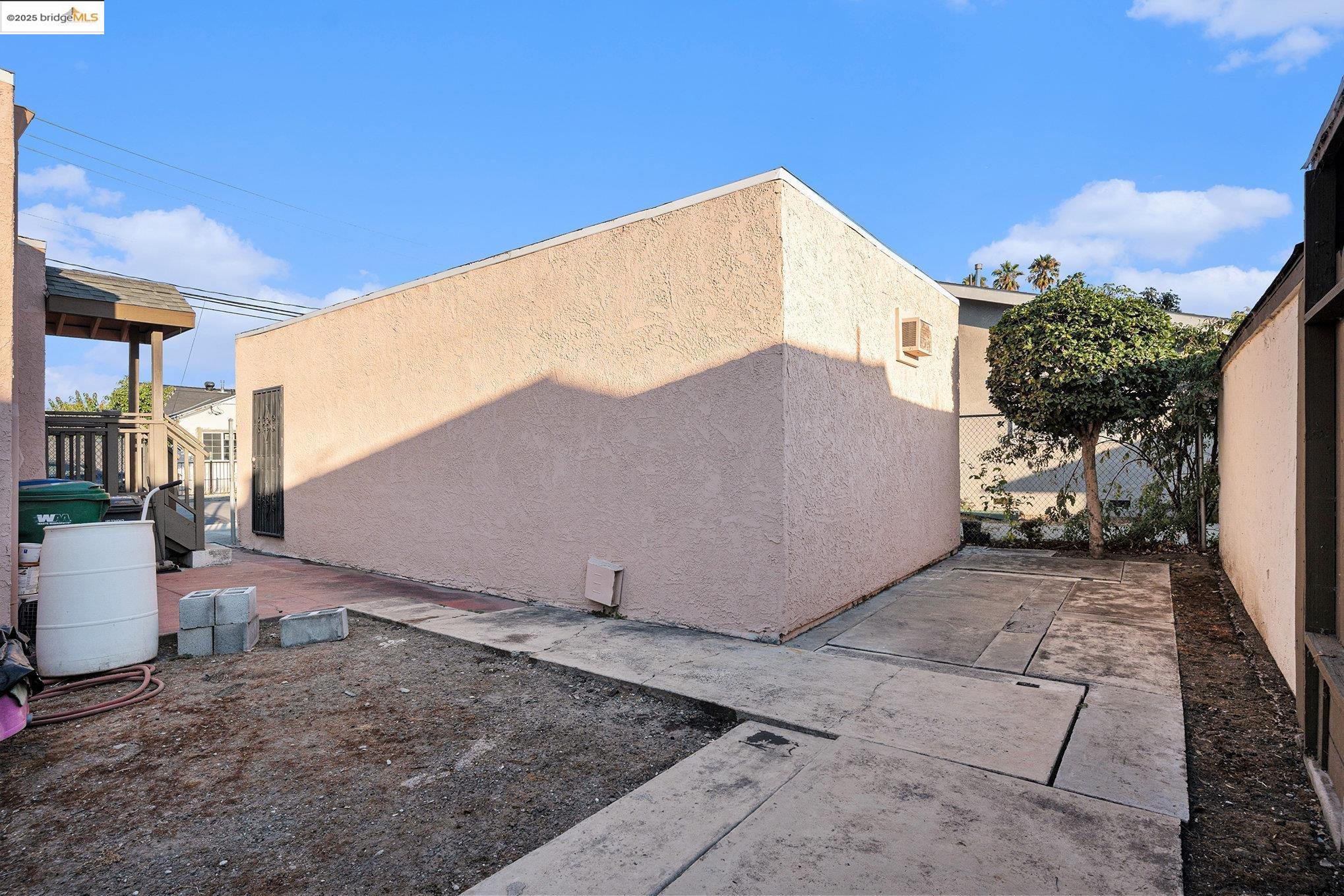 Detail Gallery Image 15 of 17 For 333 Winton Ave, Hayward,  CA 94544 - 2 Beds | 1 Baths