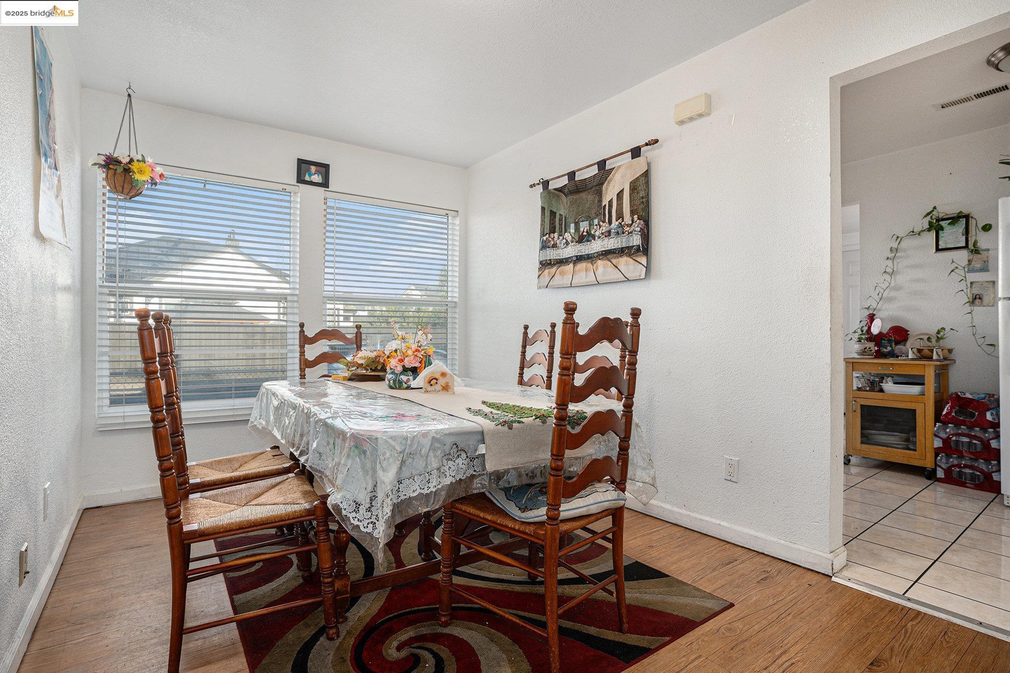 Detail Gallery Image 7 of 17 For 333 Winton Ave, Hayward,  CA 94544 - 2 Beds | 1 Baths